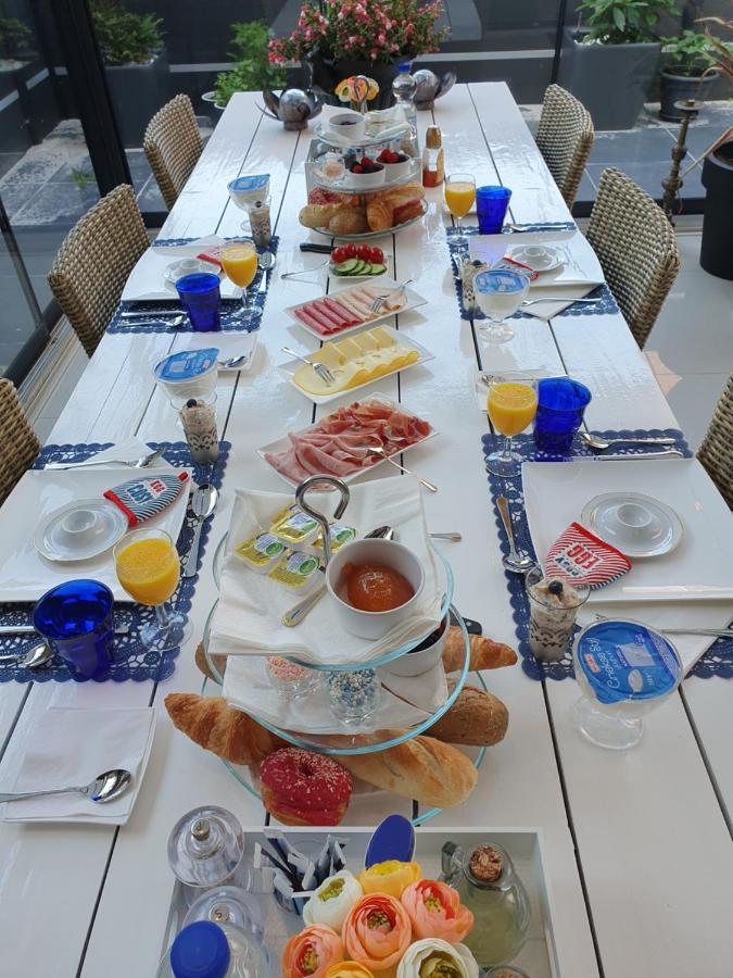 Bed & Breakfast Modern Times