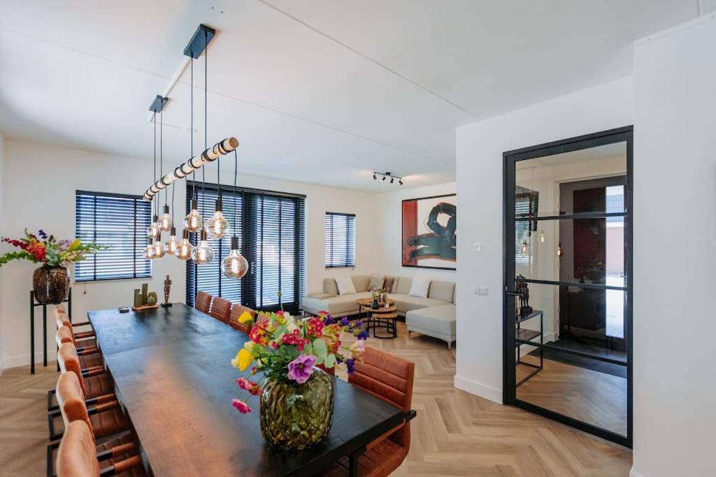 Villa Brand New Bright & Luxurious In Amsterdam! Amsterdam