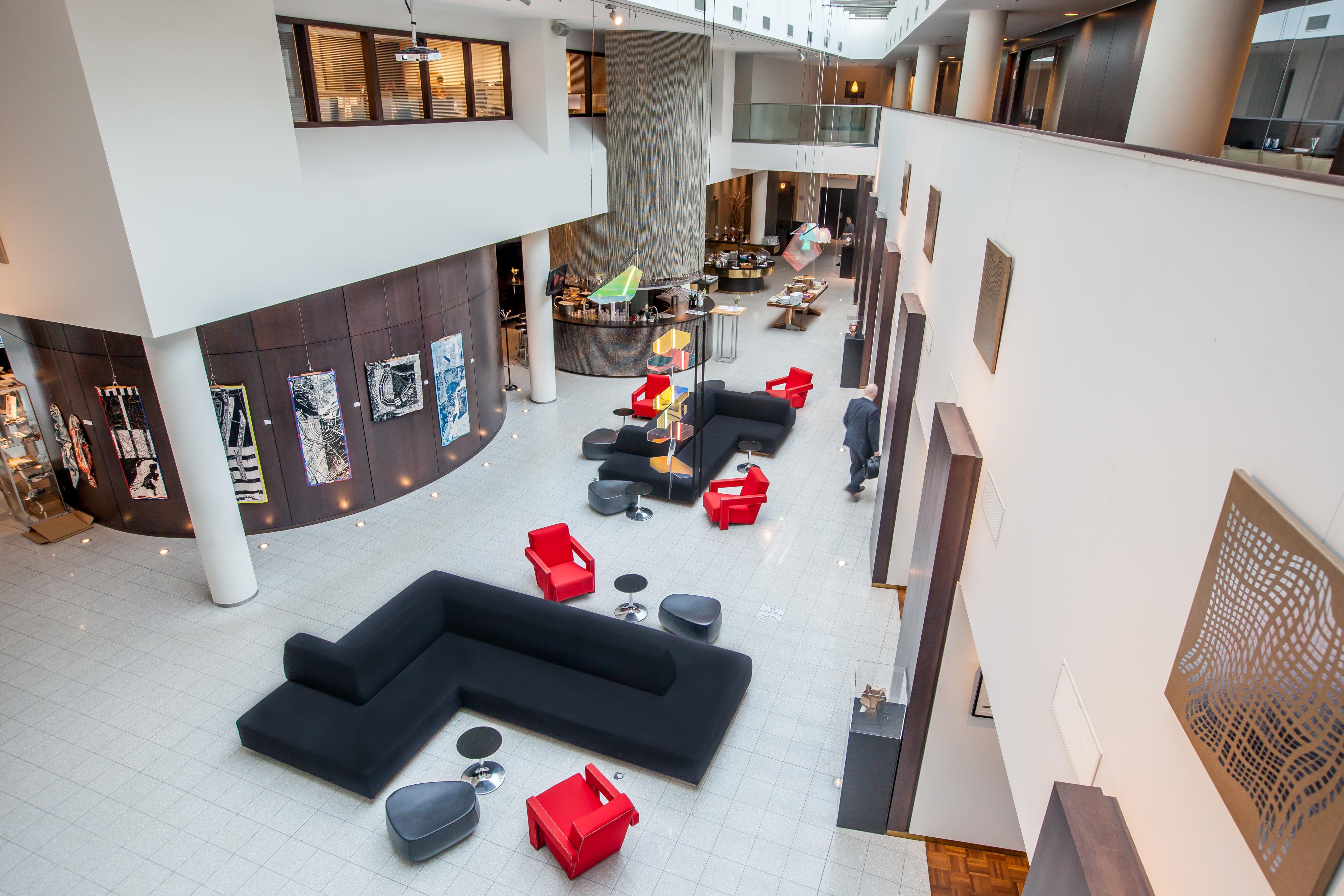 Artemis Hotel 4*