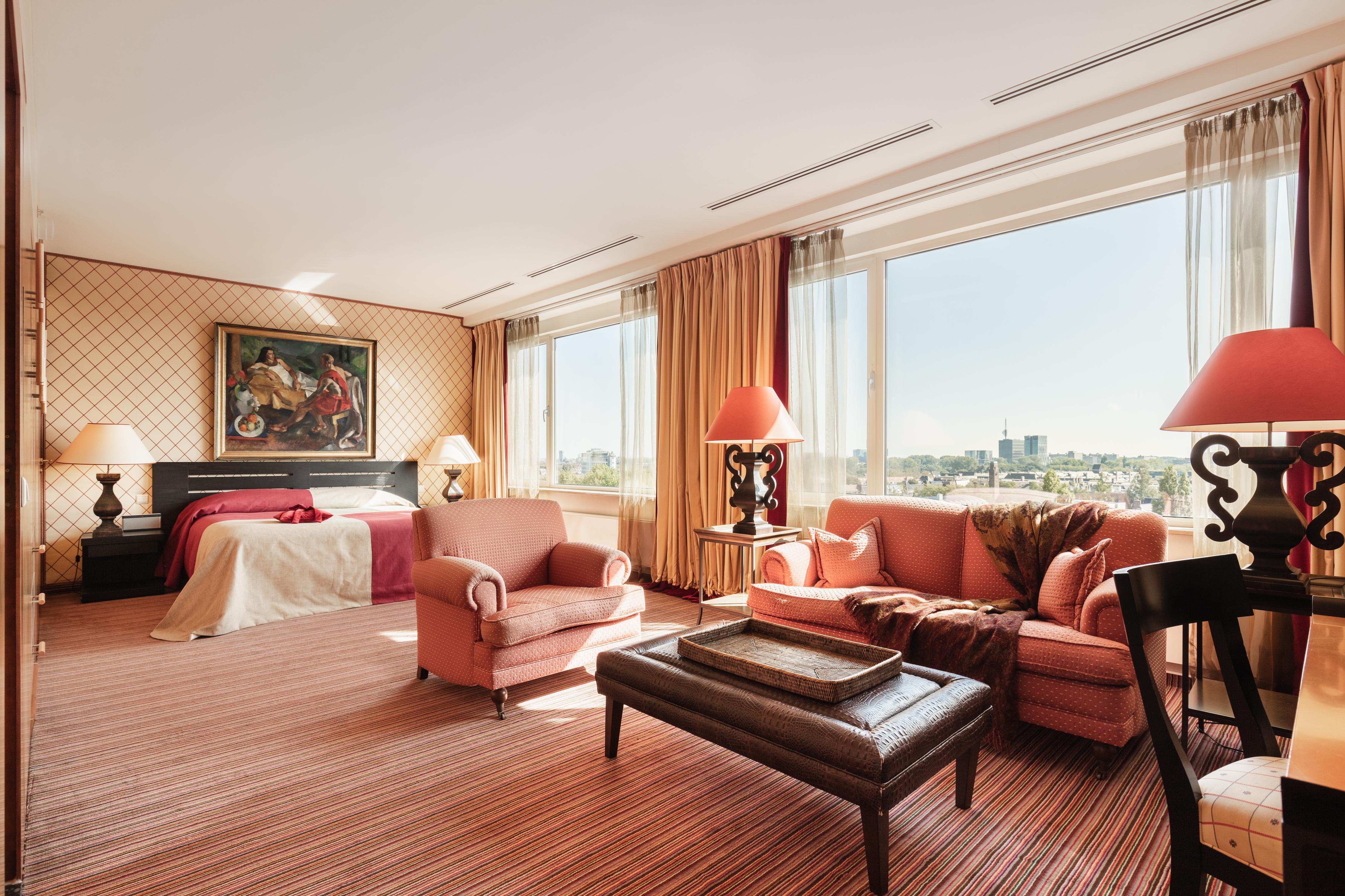 Hilton Hotel 5*