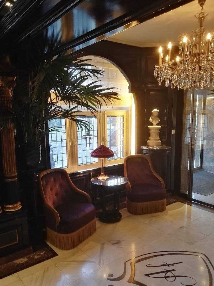 Hotel Apollofirst Boutique 4*