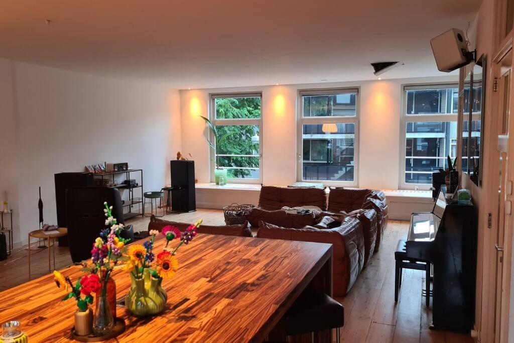 Apartment Groot Mooi 2 Etage Loft Met Dakterras In De Pijp. Amsterdam