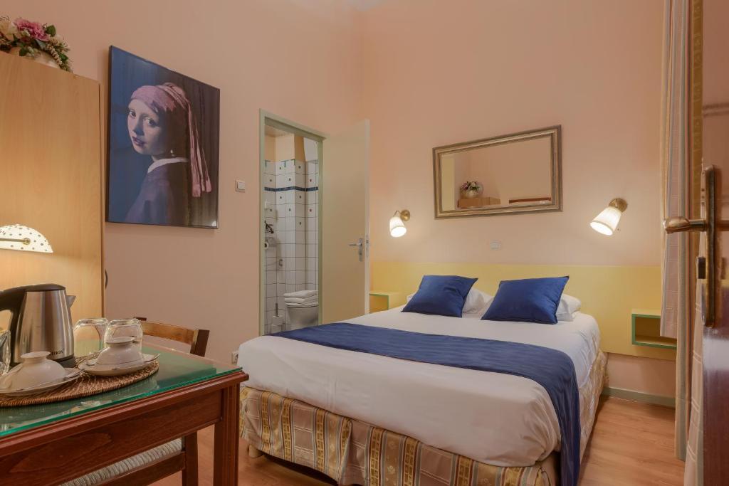 Hotel Des Arts 3*