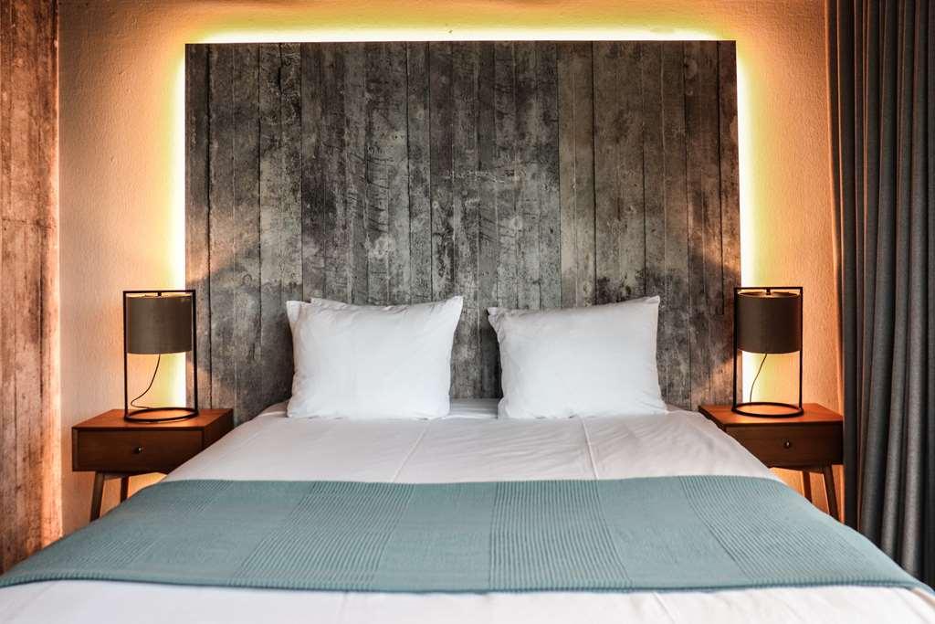 Rooms25 Hotel *