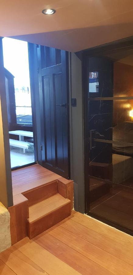 Whole Wheelhouse Euphrate Houseboat *