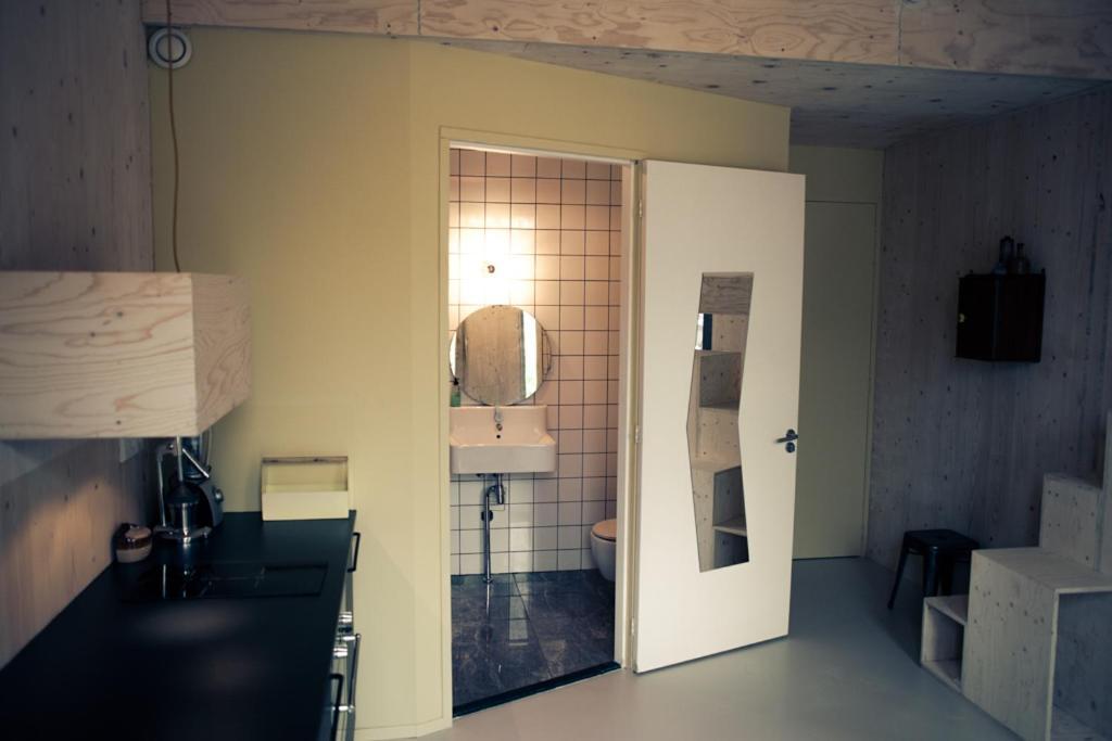Maison d'hôtes Private Eco Wooden Studio With Bath And Bikes And Garden Amsterdam