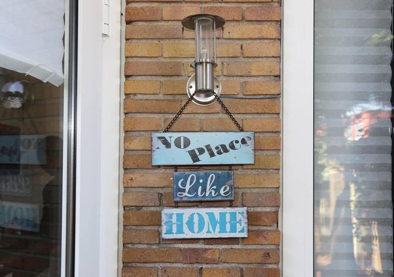 2 Double Bed In Sunny House In West Ferienhaus