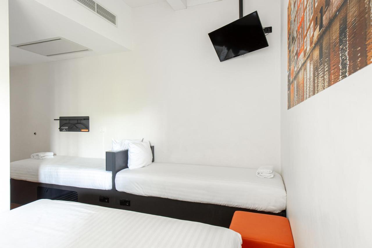 Easyhotel Centre South 2* Amsterdam