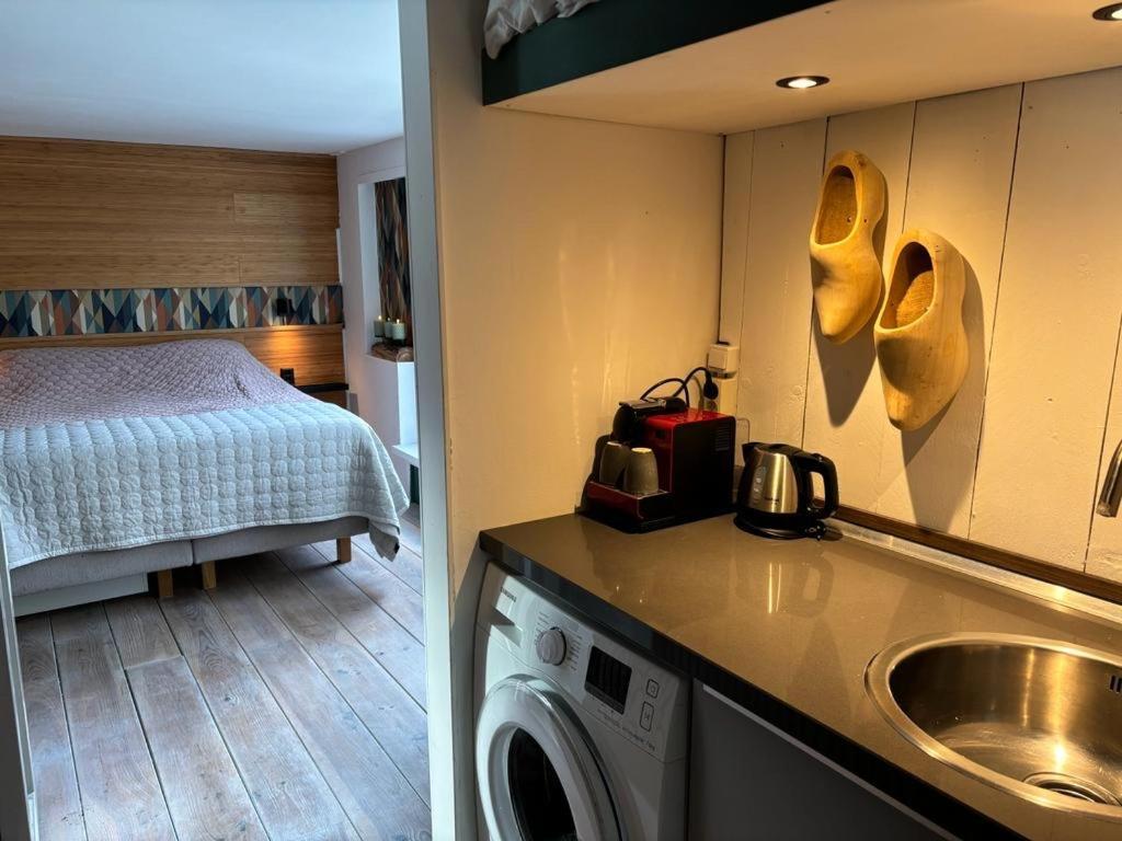 Frühstückspension Luxury On Robs Houseboat Special For Couples Amsterdam