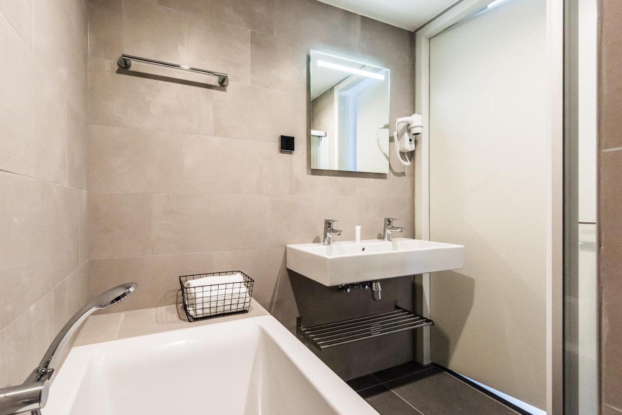 Aparthotel Short Group Eastern Docklands 4*
