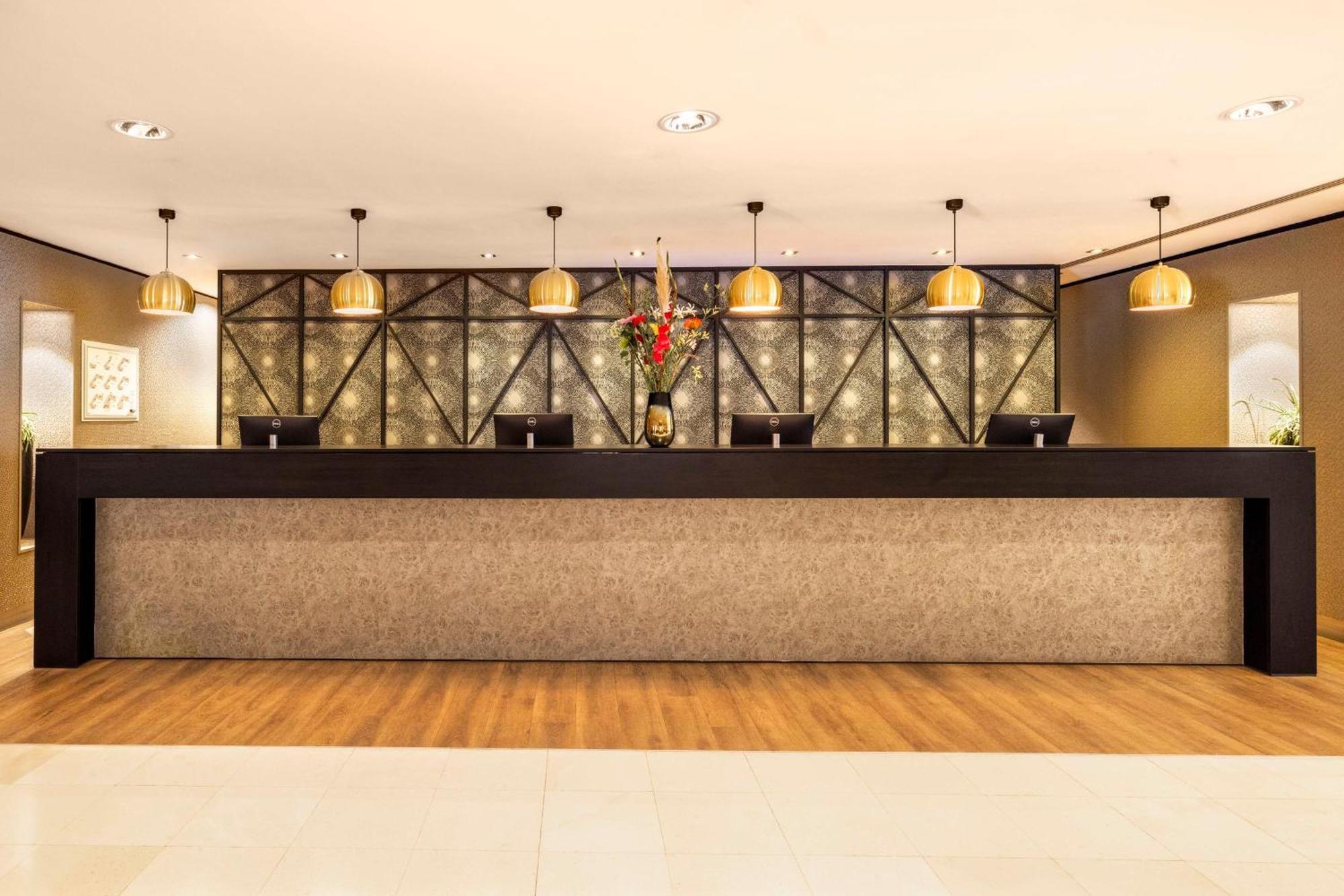 Nh Centre Hotel 4*