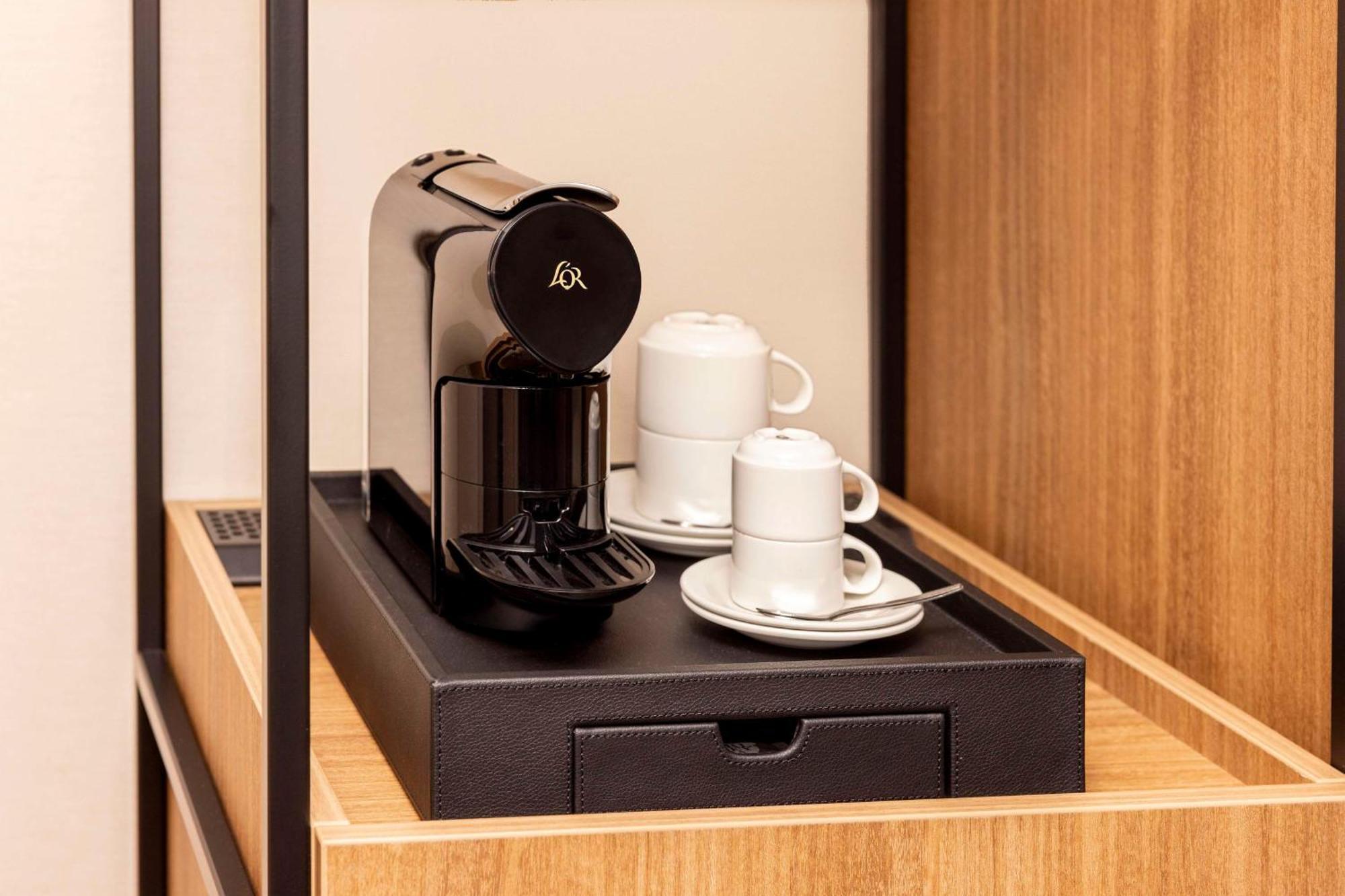 Nh Centre Hotel 4*