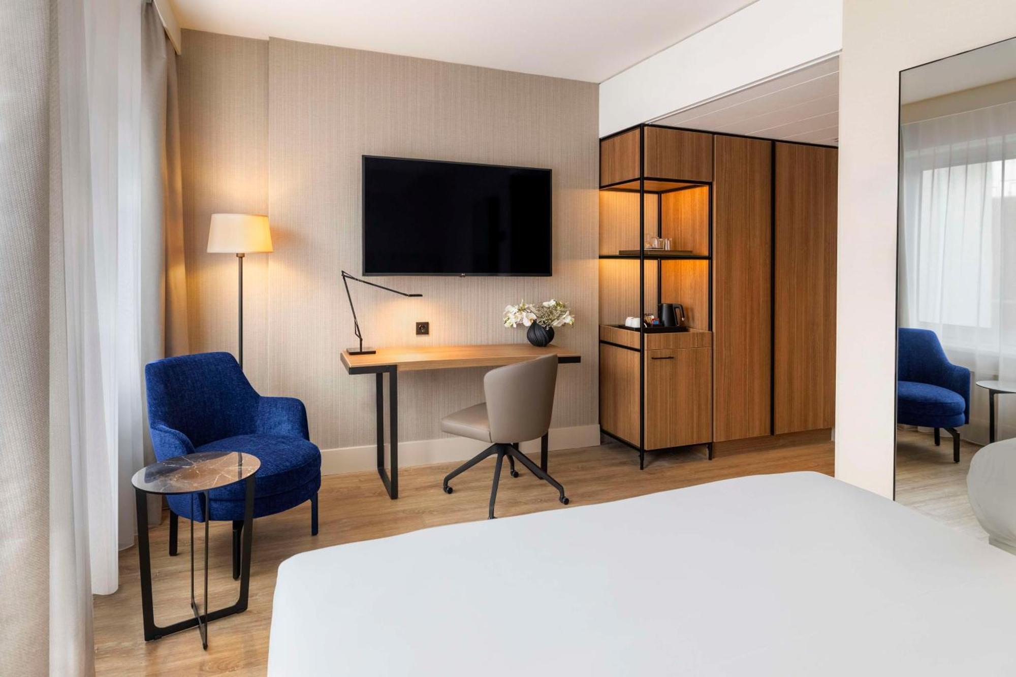 Nh Centre Hotel 4*