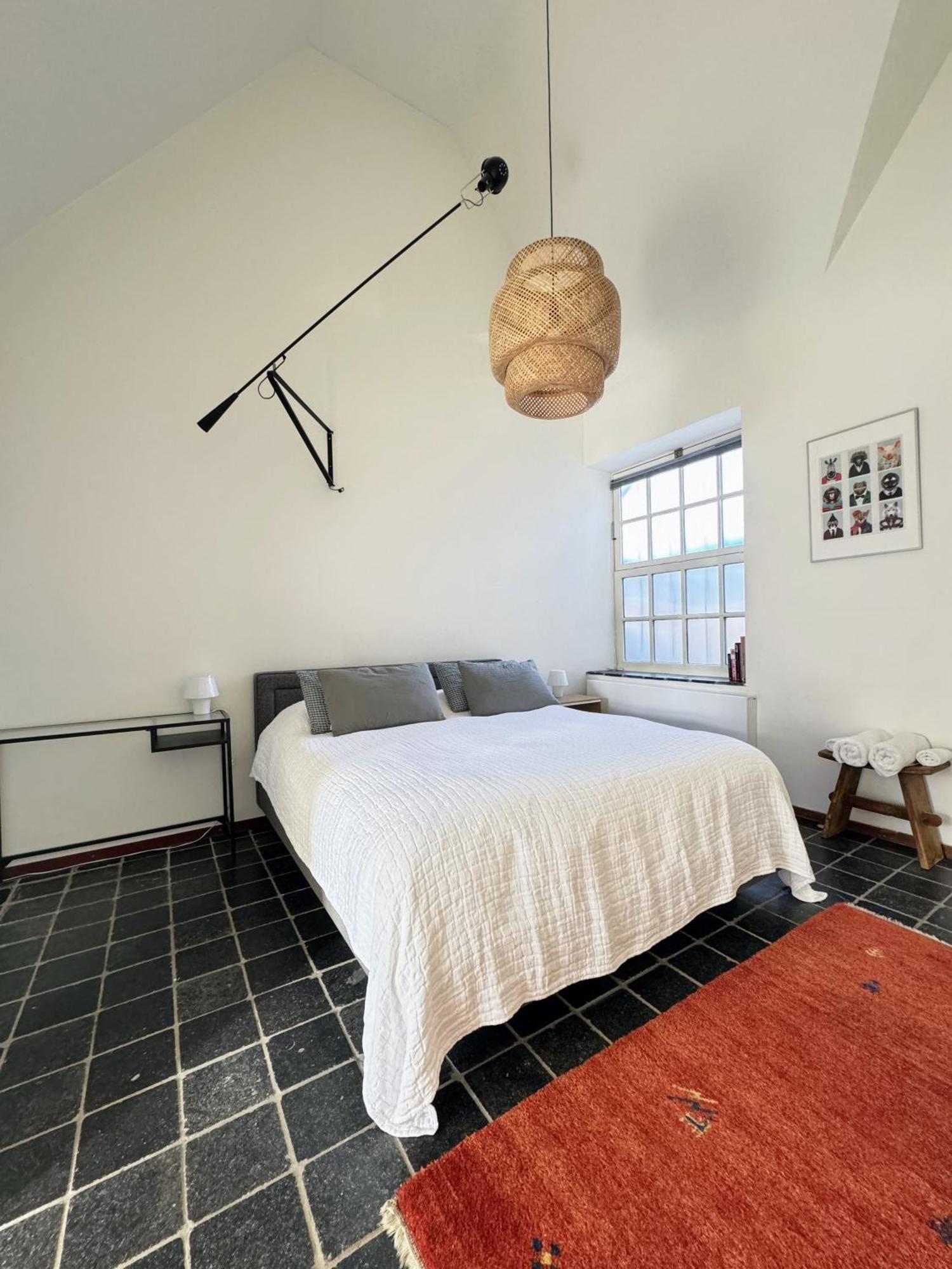 In Former Bathhouse. Free Parking Appartement *