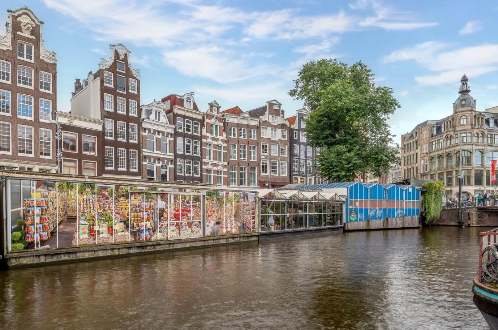Elegant & Unique Canal House In Famous Canal Area Amsterdam