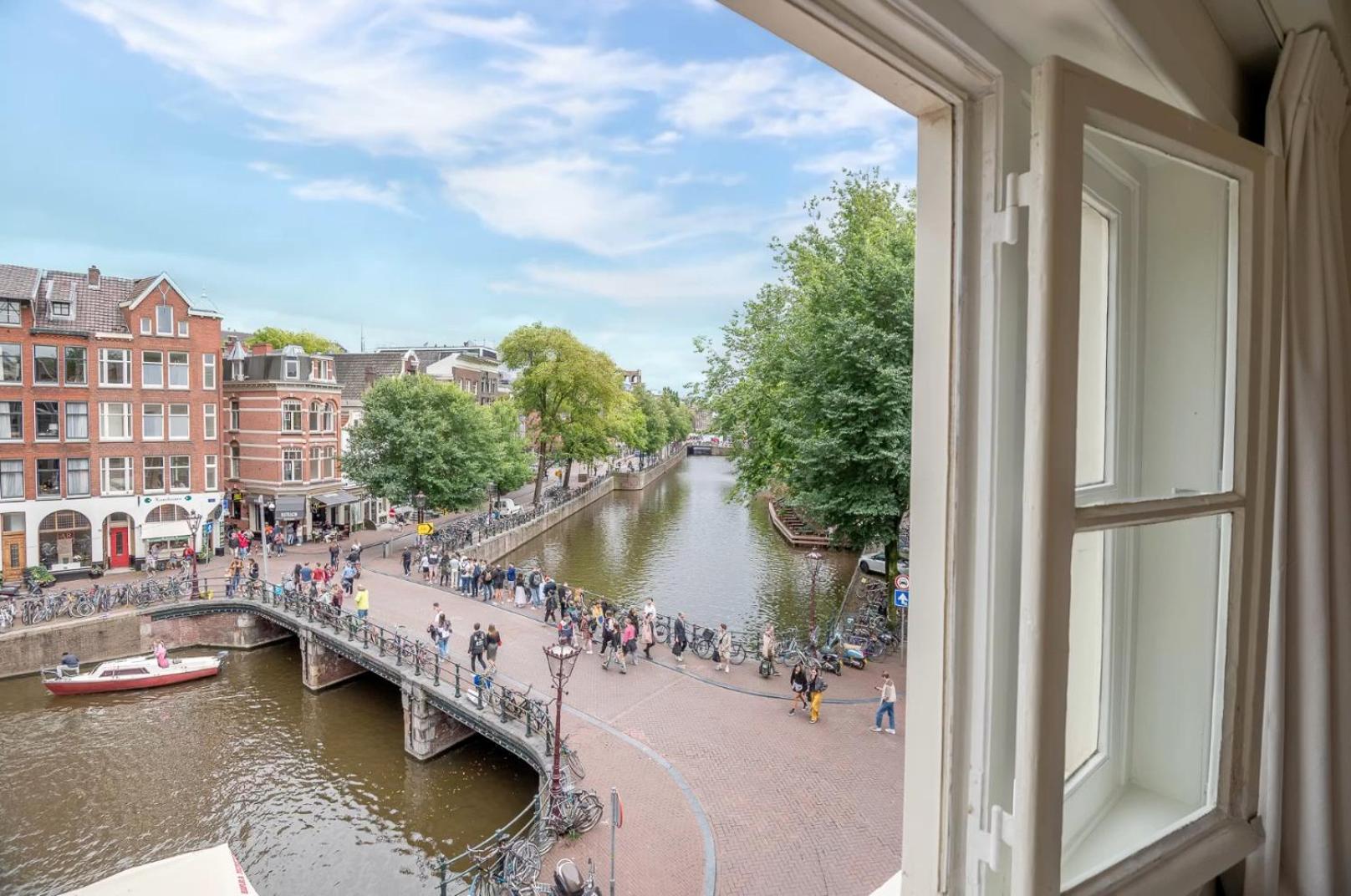 Elegant & Unique Canal House In Famous Canal Area Amsterdam