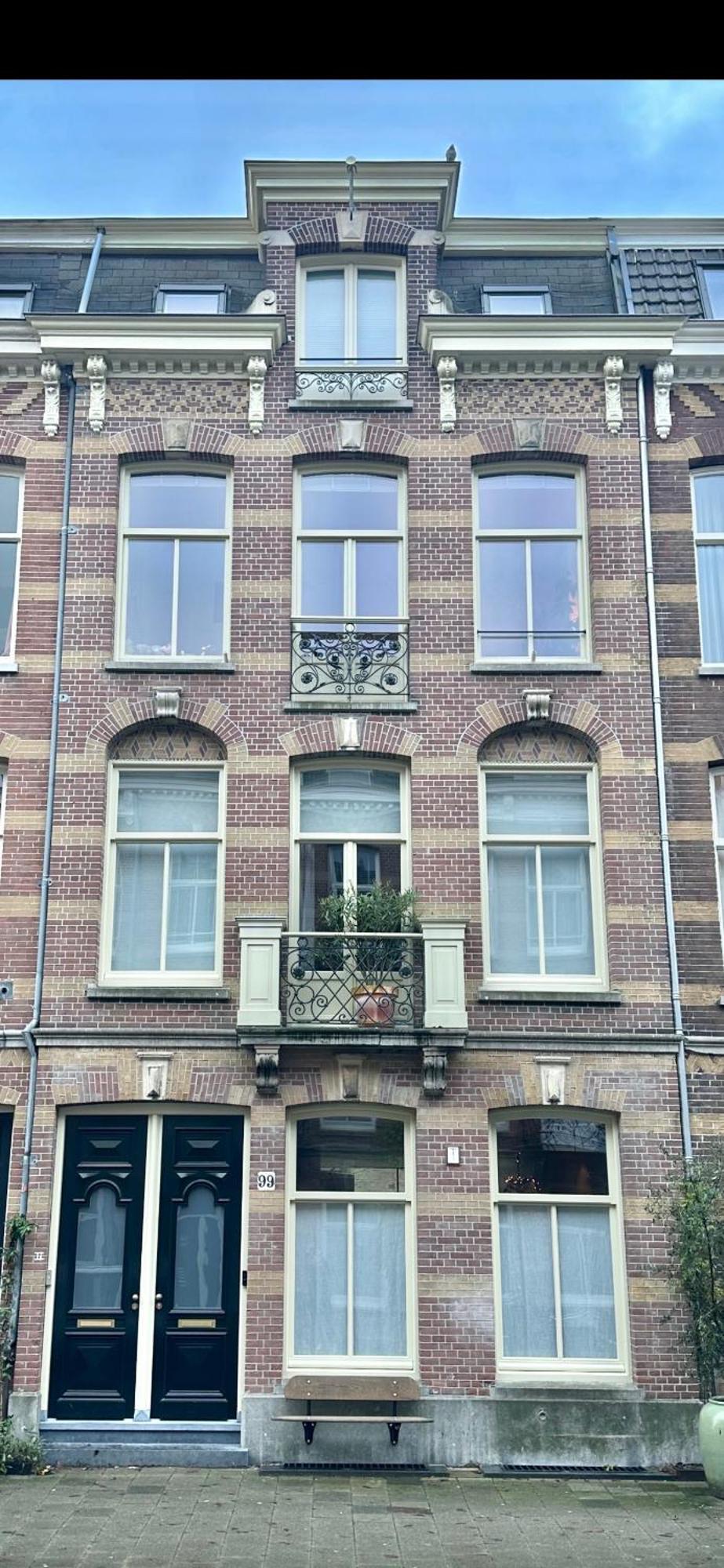 Bed & Breakfast Vondel 99 *