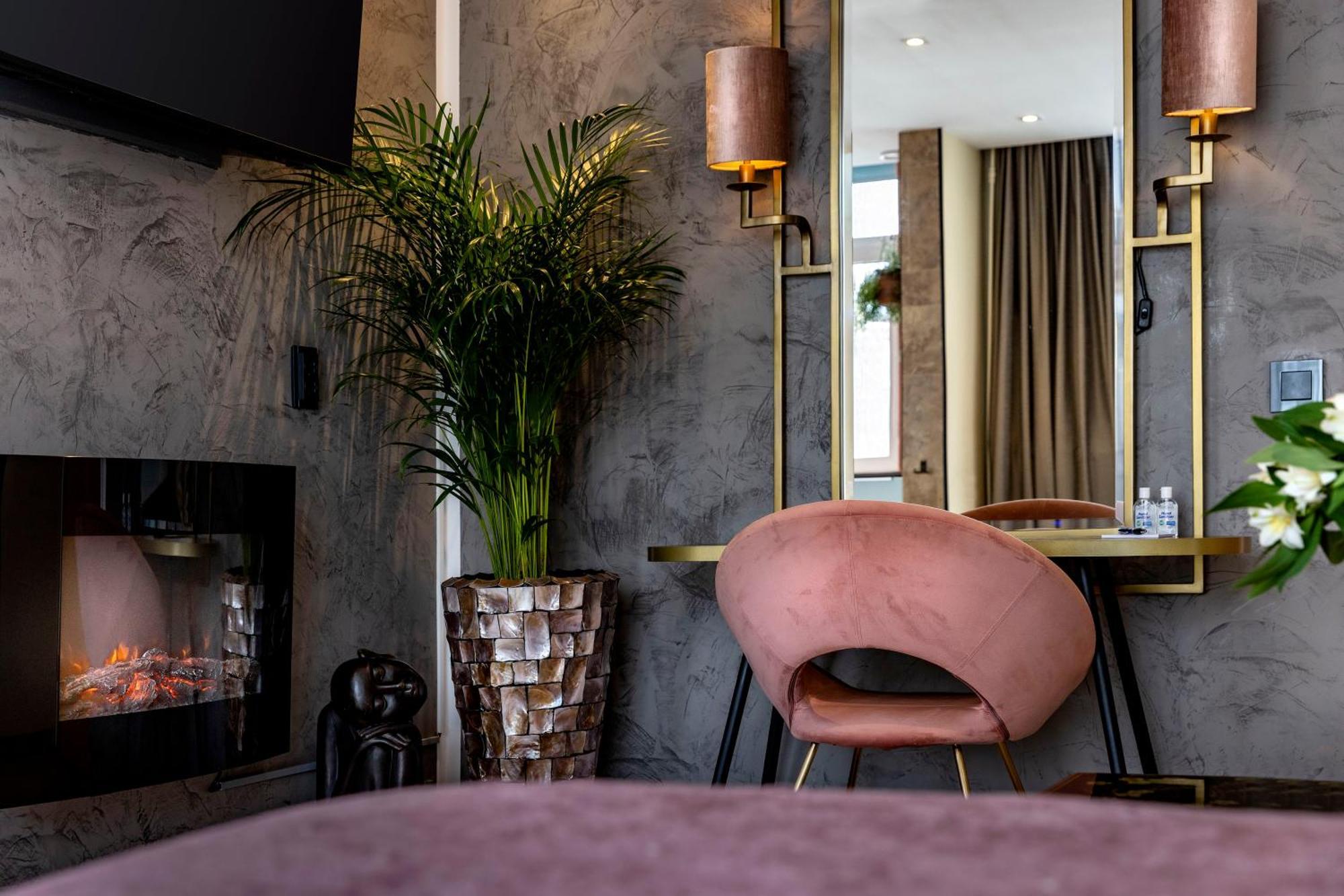 Jupiter Hotel 3*