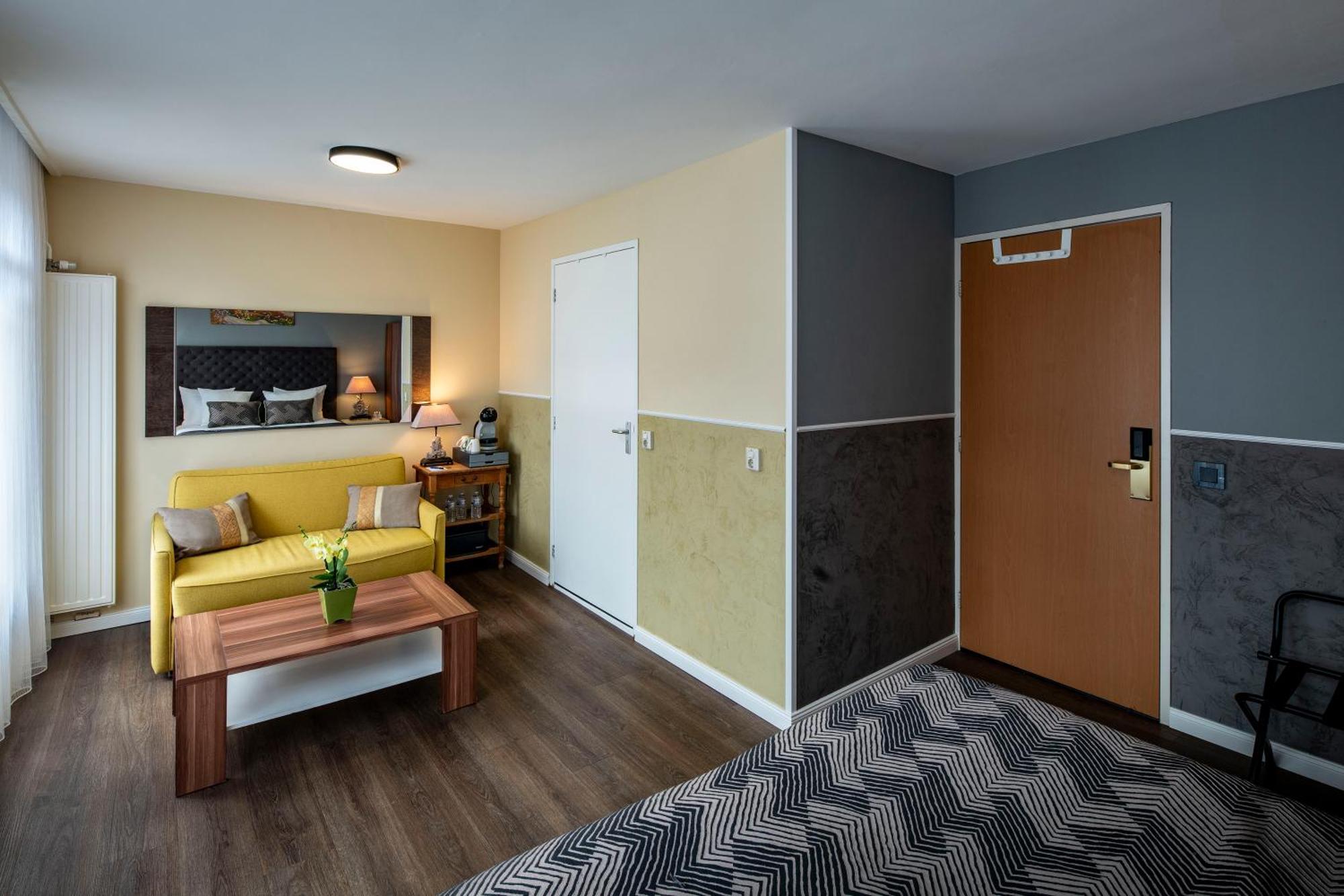 Jupiter Hotel 3*