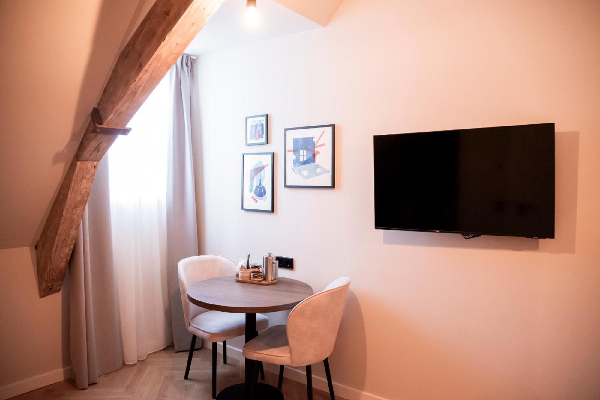 Bob W Oosterpark Aparthotel