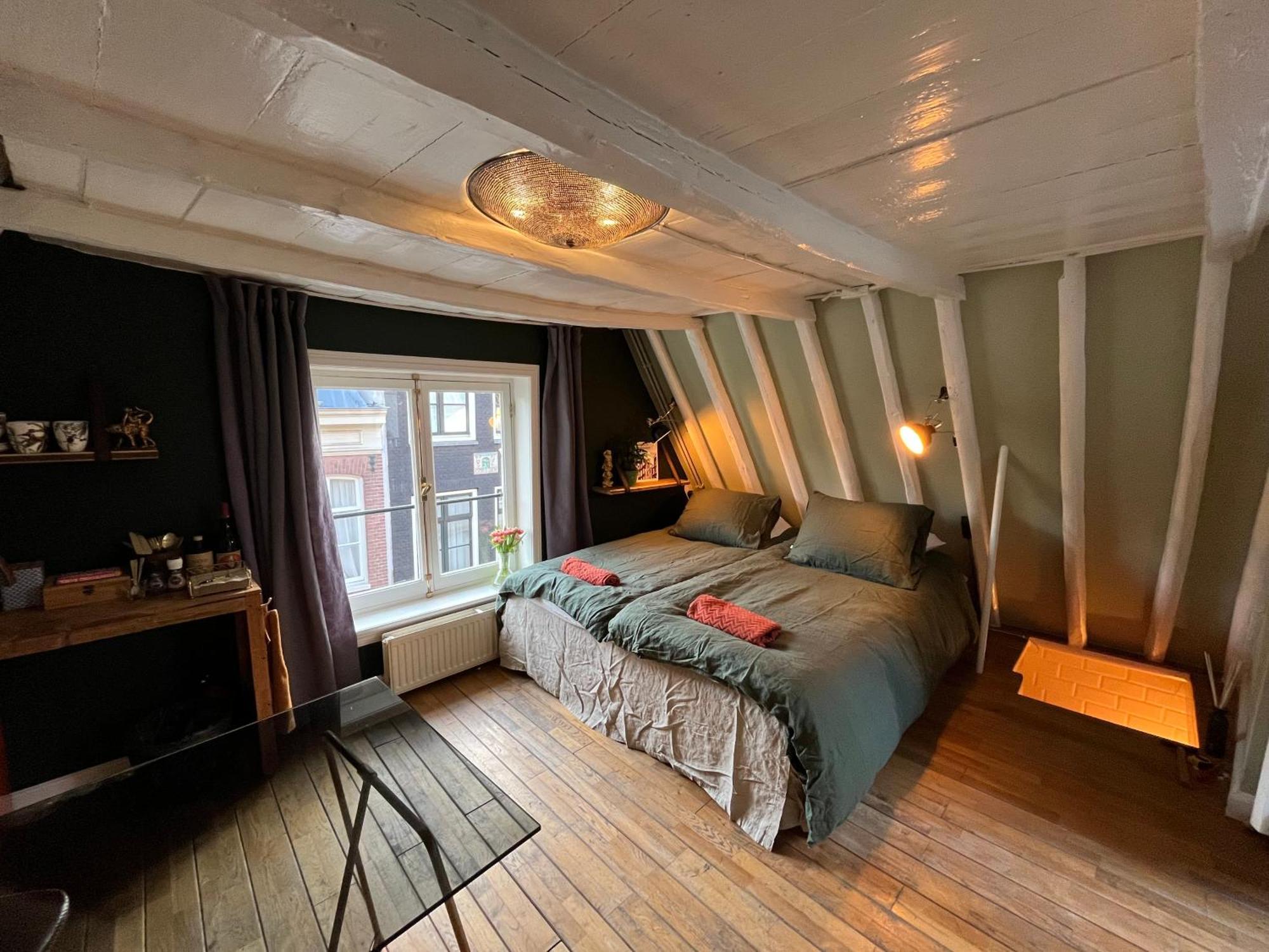 Attic Monkeys Frühstückspension Amsterdam