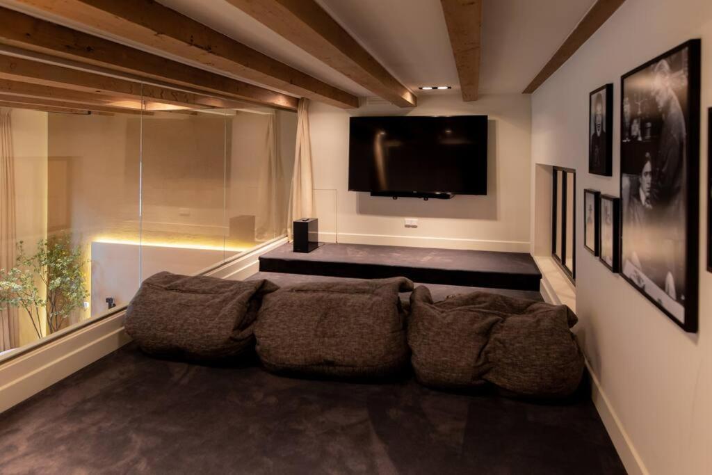 Appartement Newly Renovated Luxurious 200 Sqm Loft In Centre
