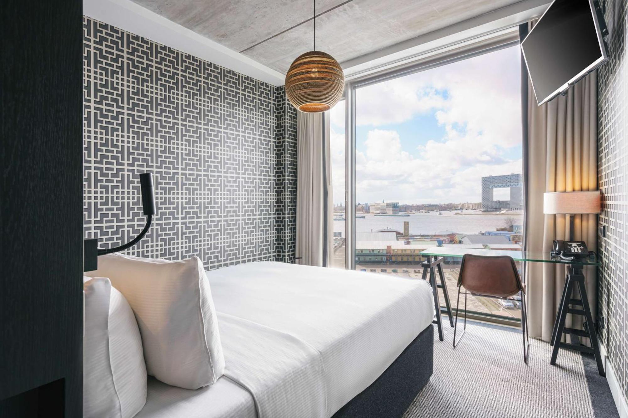 Doubletree By Hilton - Ndsm Wharf Hotel