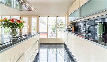 Kerkstraat Experience Hotel 4*