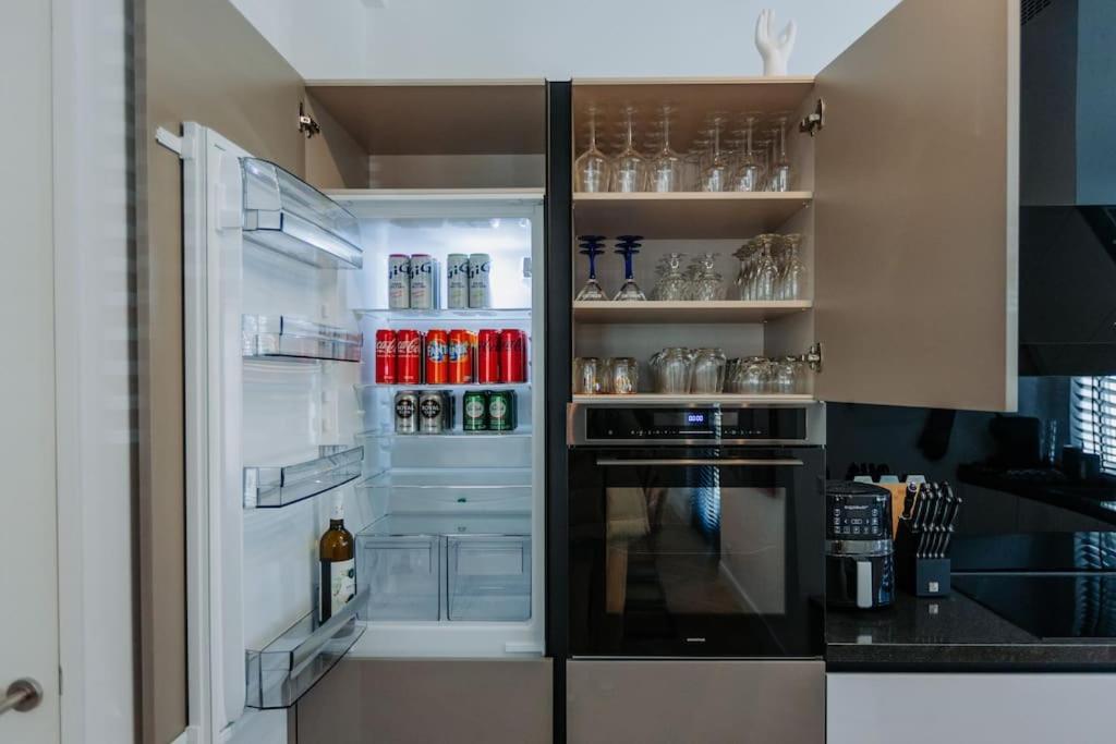 Brand New Bright & Luxurious In Amsterdam!