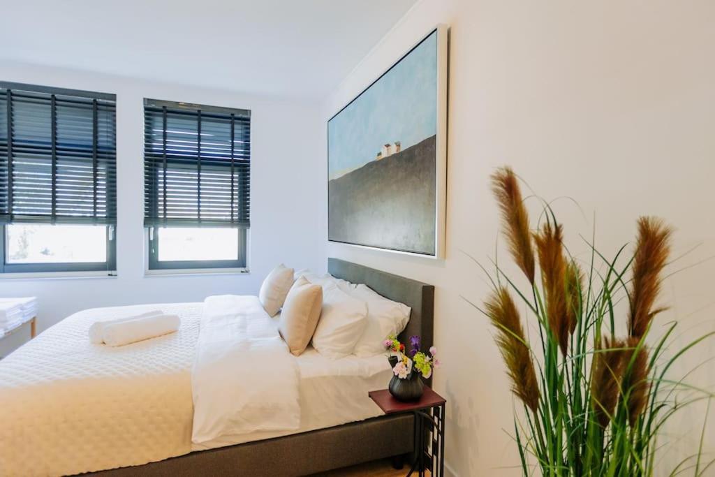 Villa Brand New Bright & Luxurious In Amsterdam!