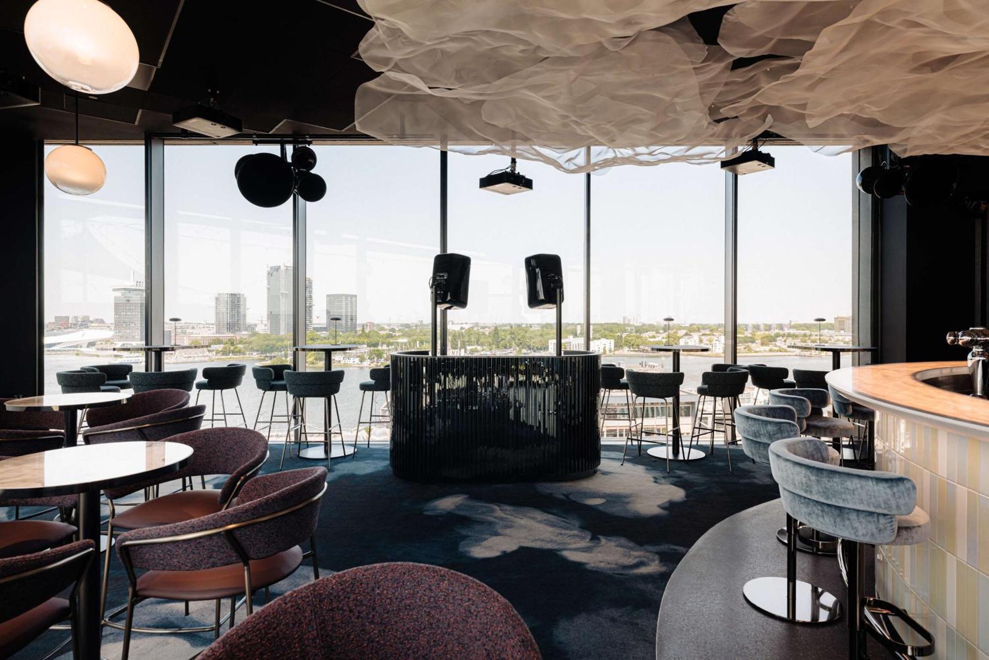 Doubletree By Hilton Station 4*