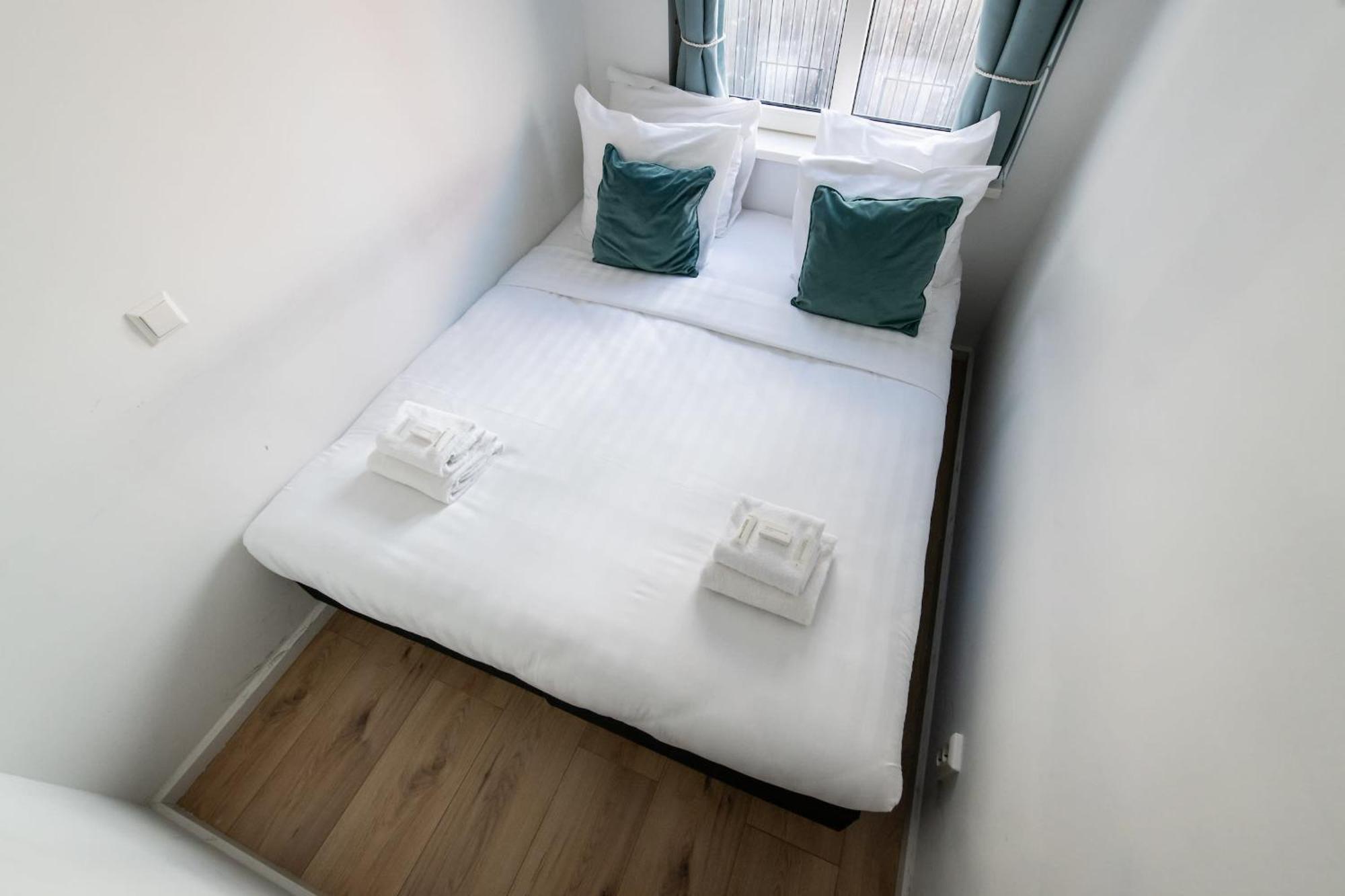 North Spacious For 6 Guests