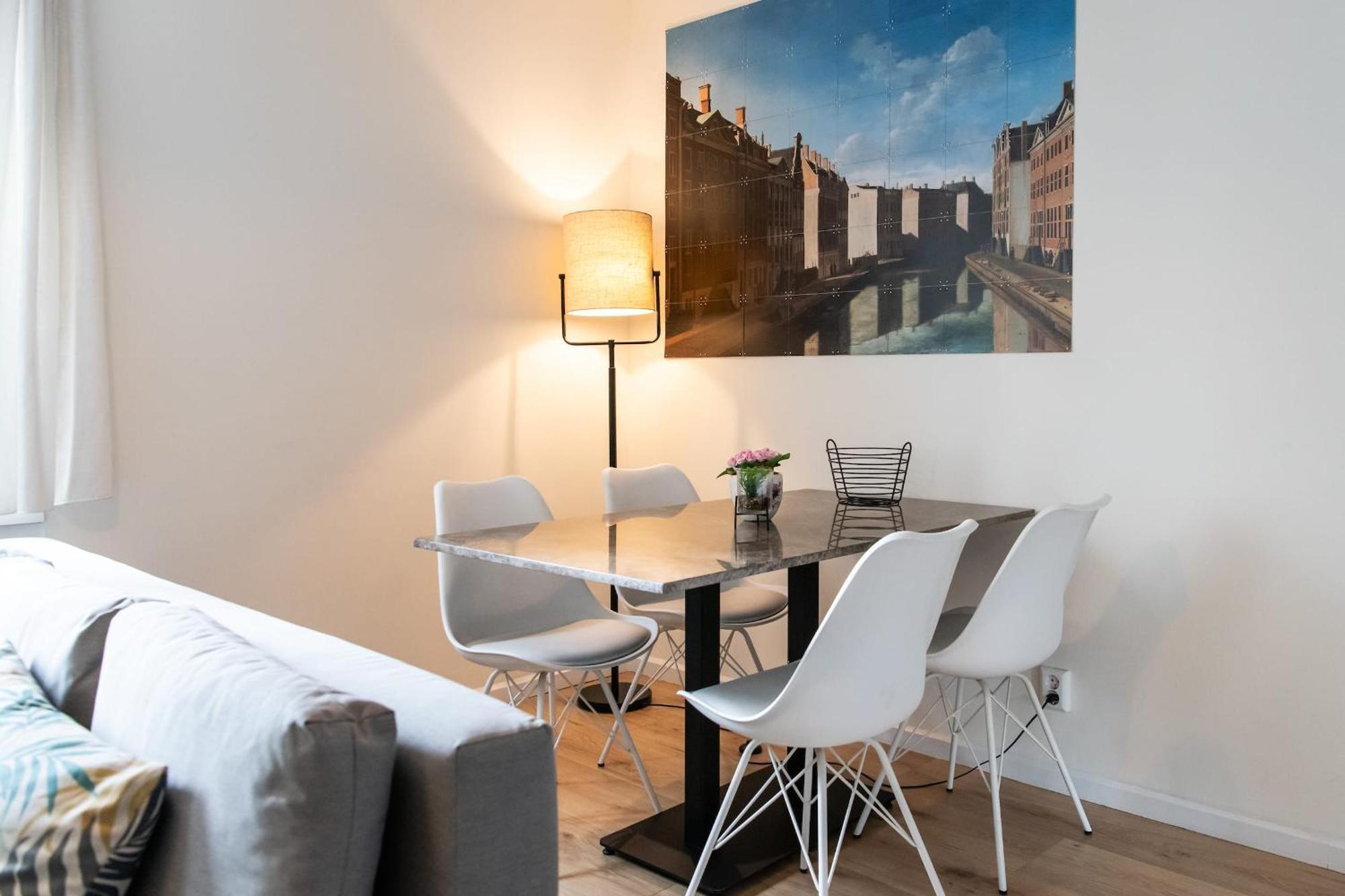 North Spacious For 6 Guests *
