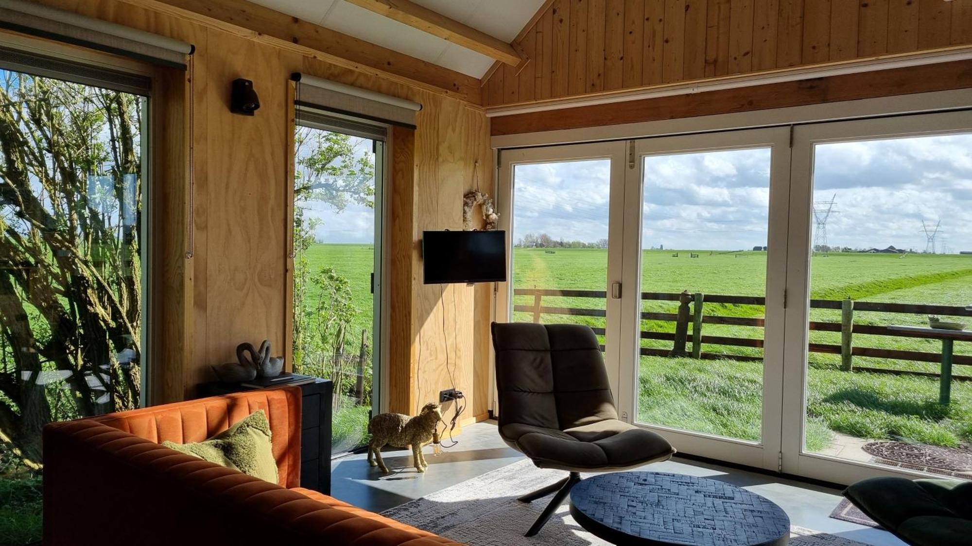 Farmers Lodge, A With A Skyline View In Rural *