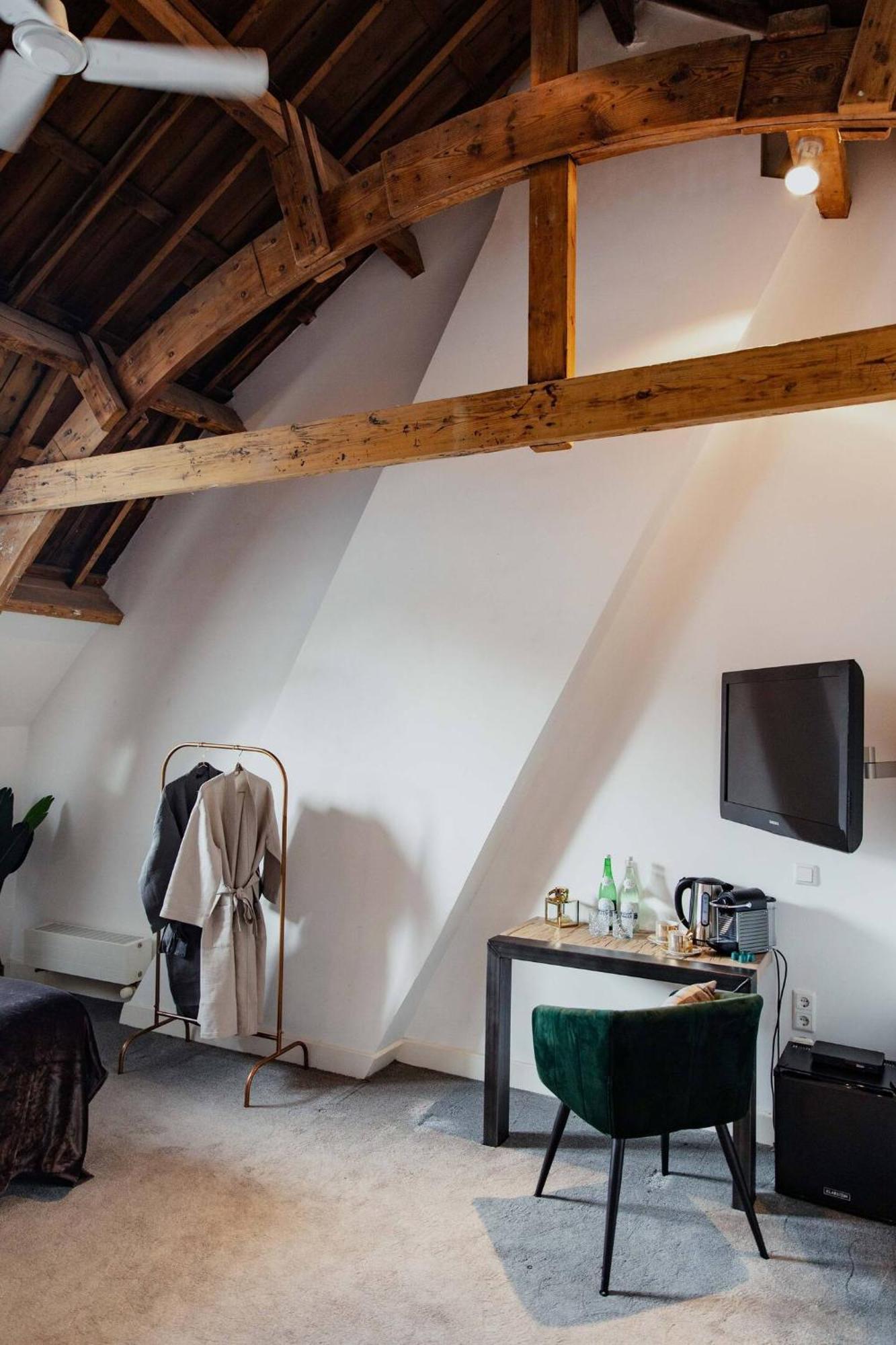 Frühstückspension Kerkstraat 2*