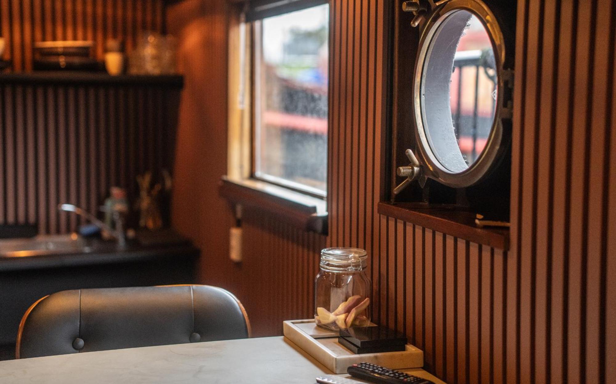 Houseboat-amsterdam-classic Frühstückspension
