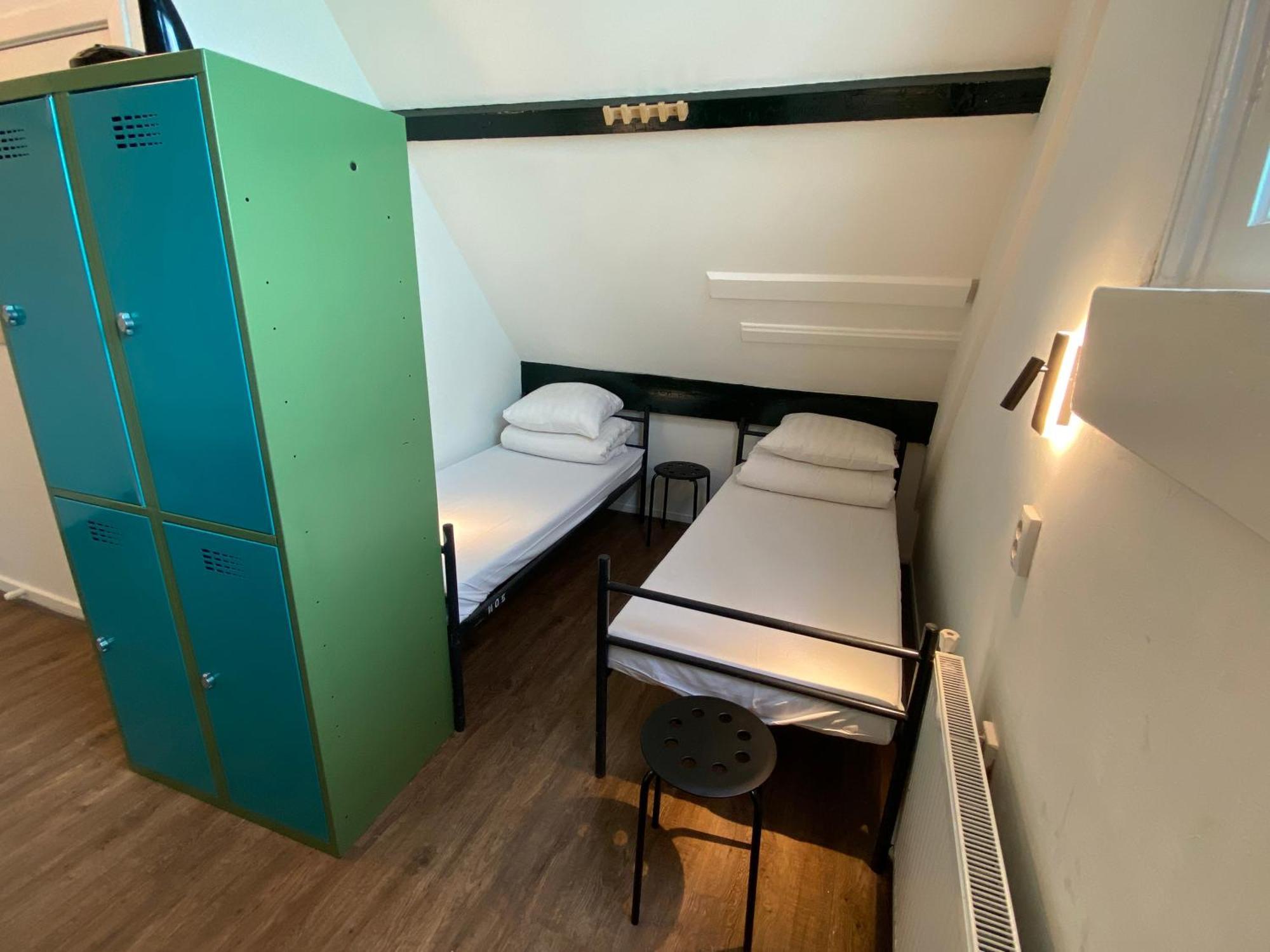 Xplore Hostel *
