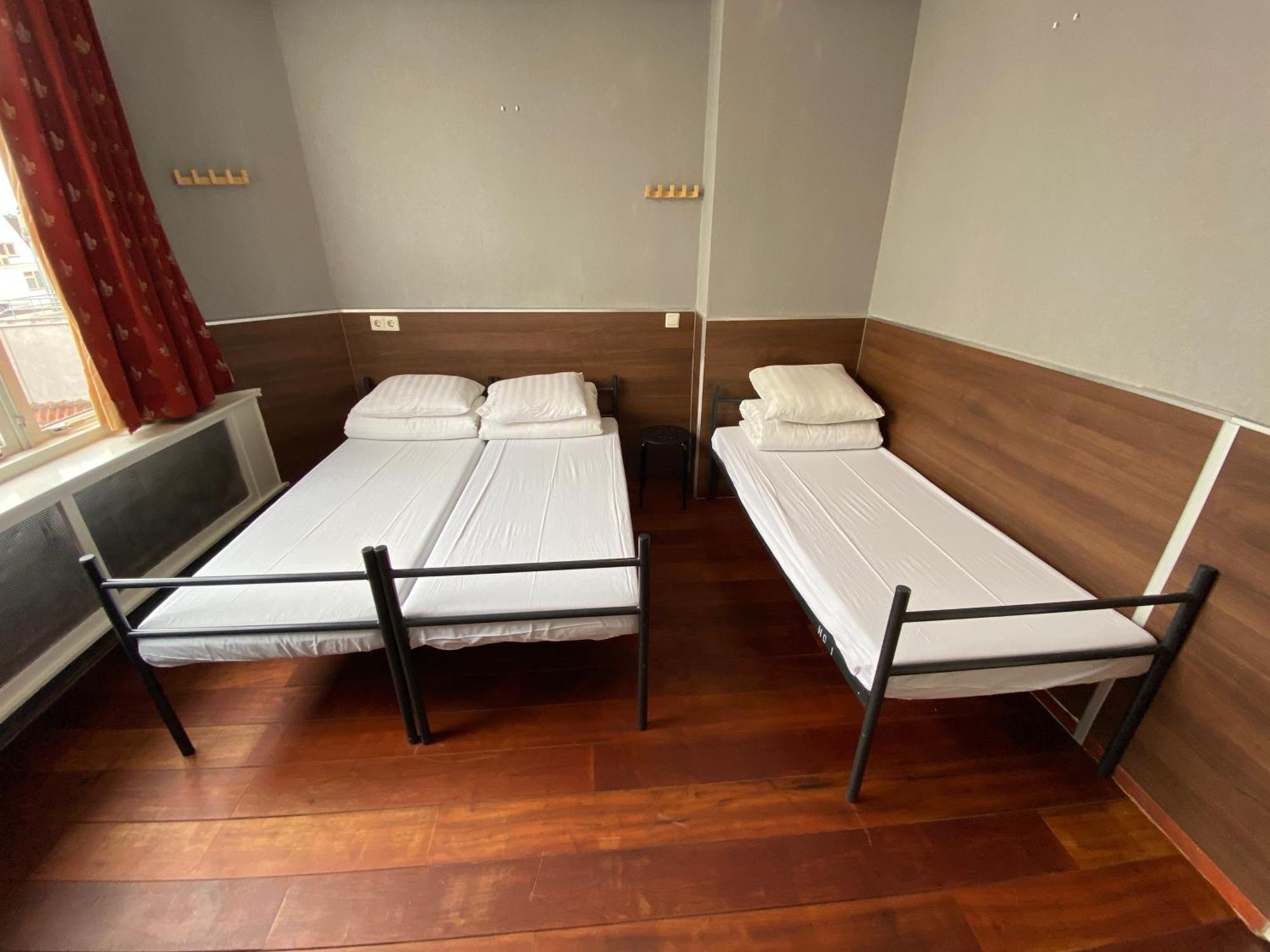 Hostel Xplore *