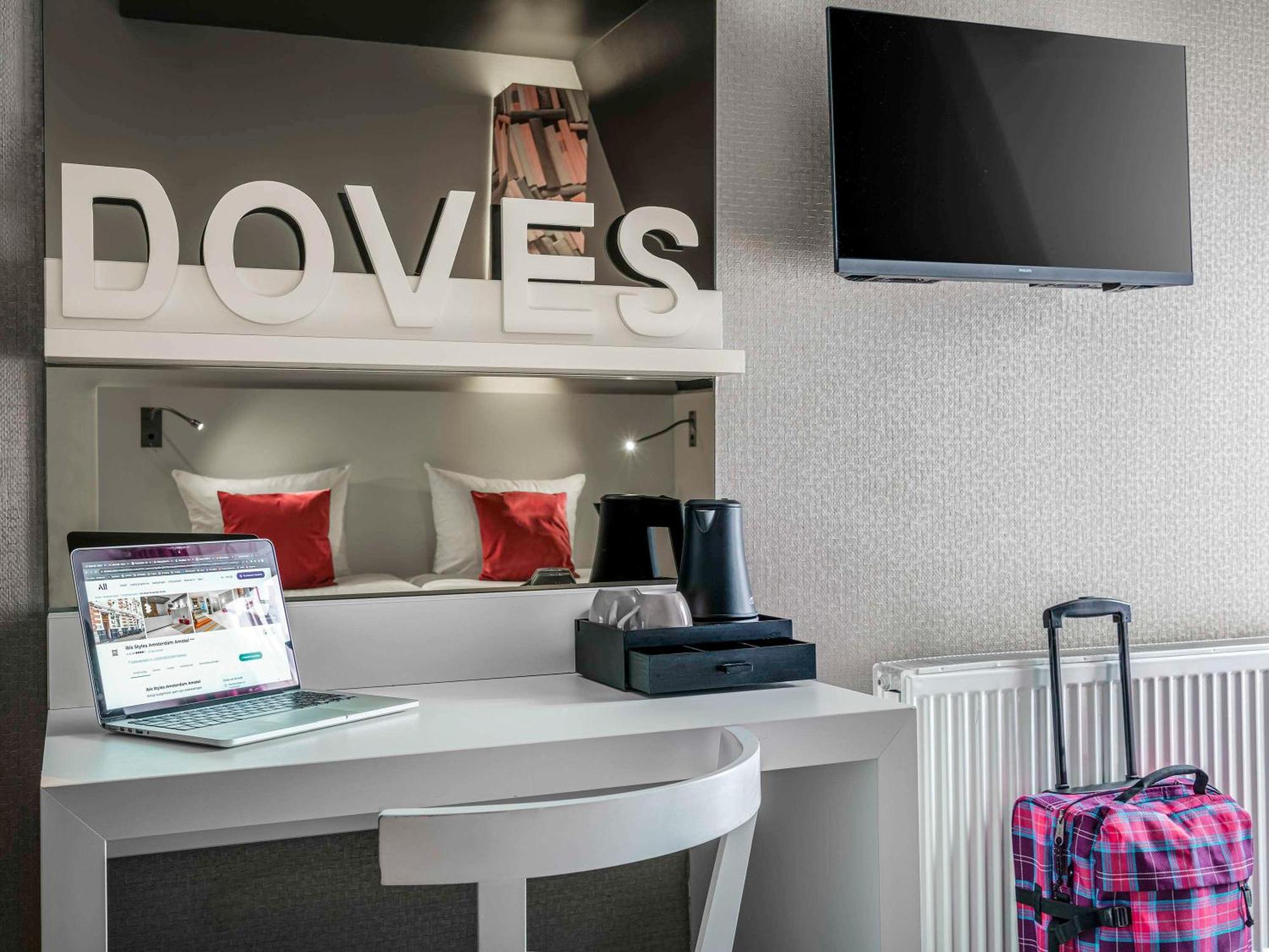 Hotel Ibis Styles Amstel 3*
