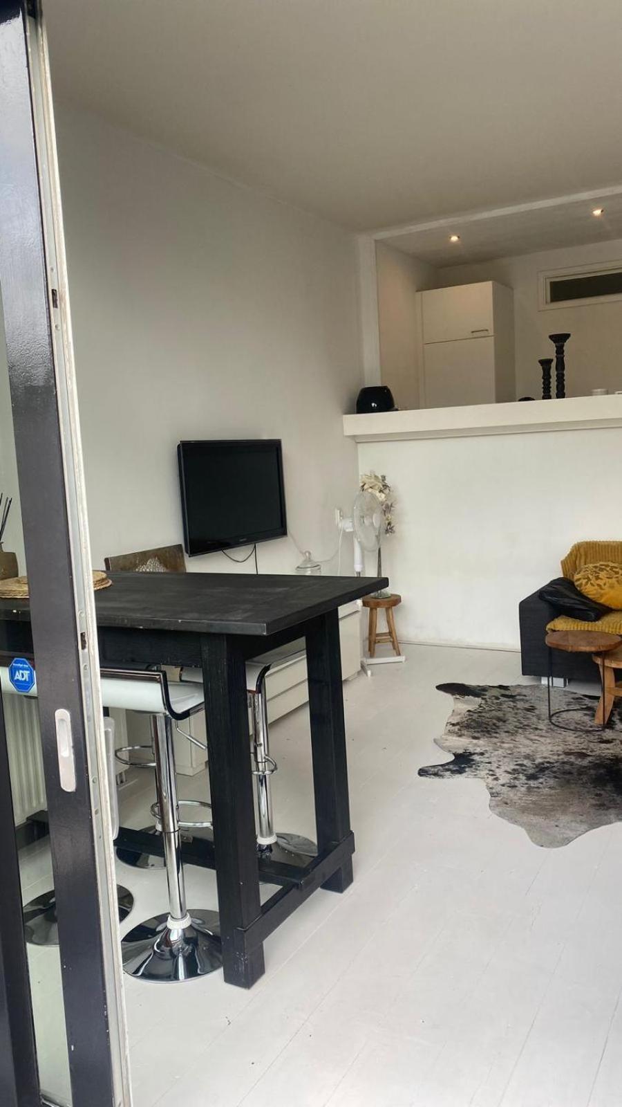 Canal Garden Staywell Apartment