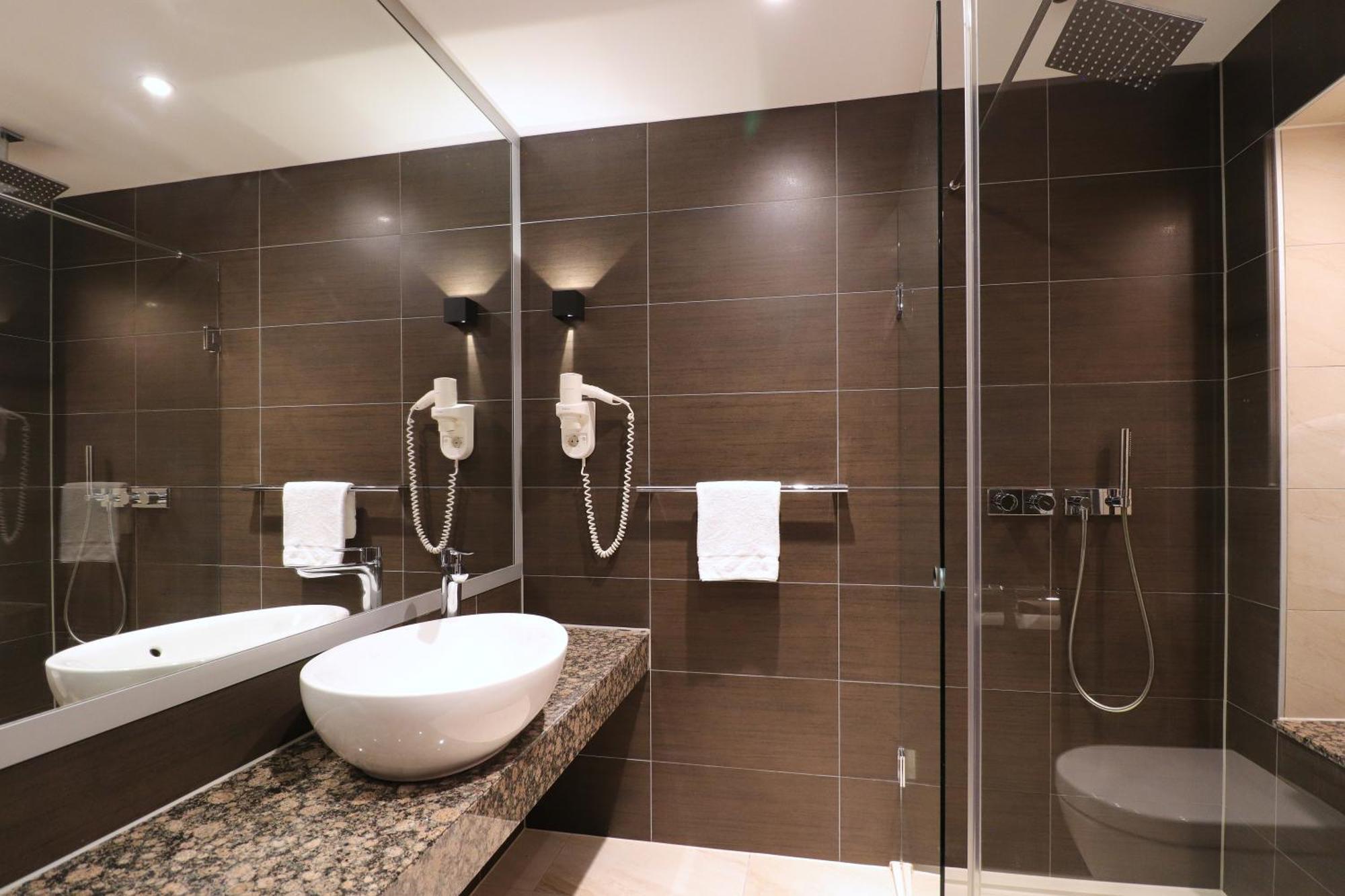 Levell Hotel