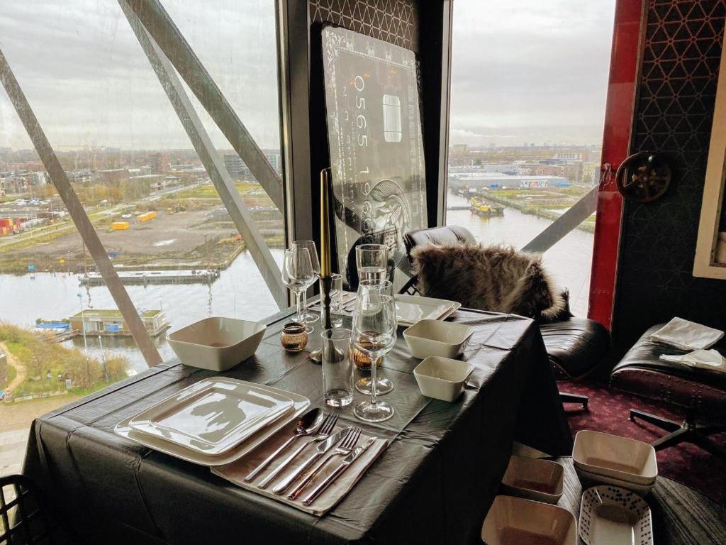 Crane Faralda Hotel Amsterdam