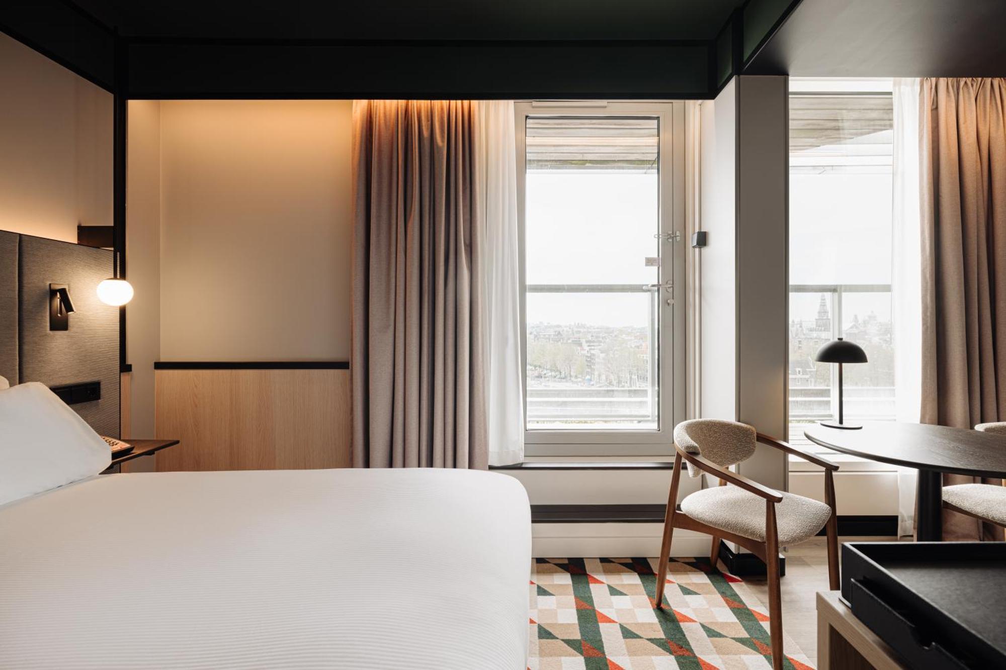 Doubletree By Hilton Station Amsterdam