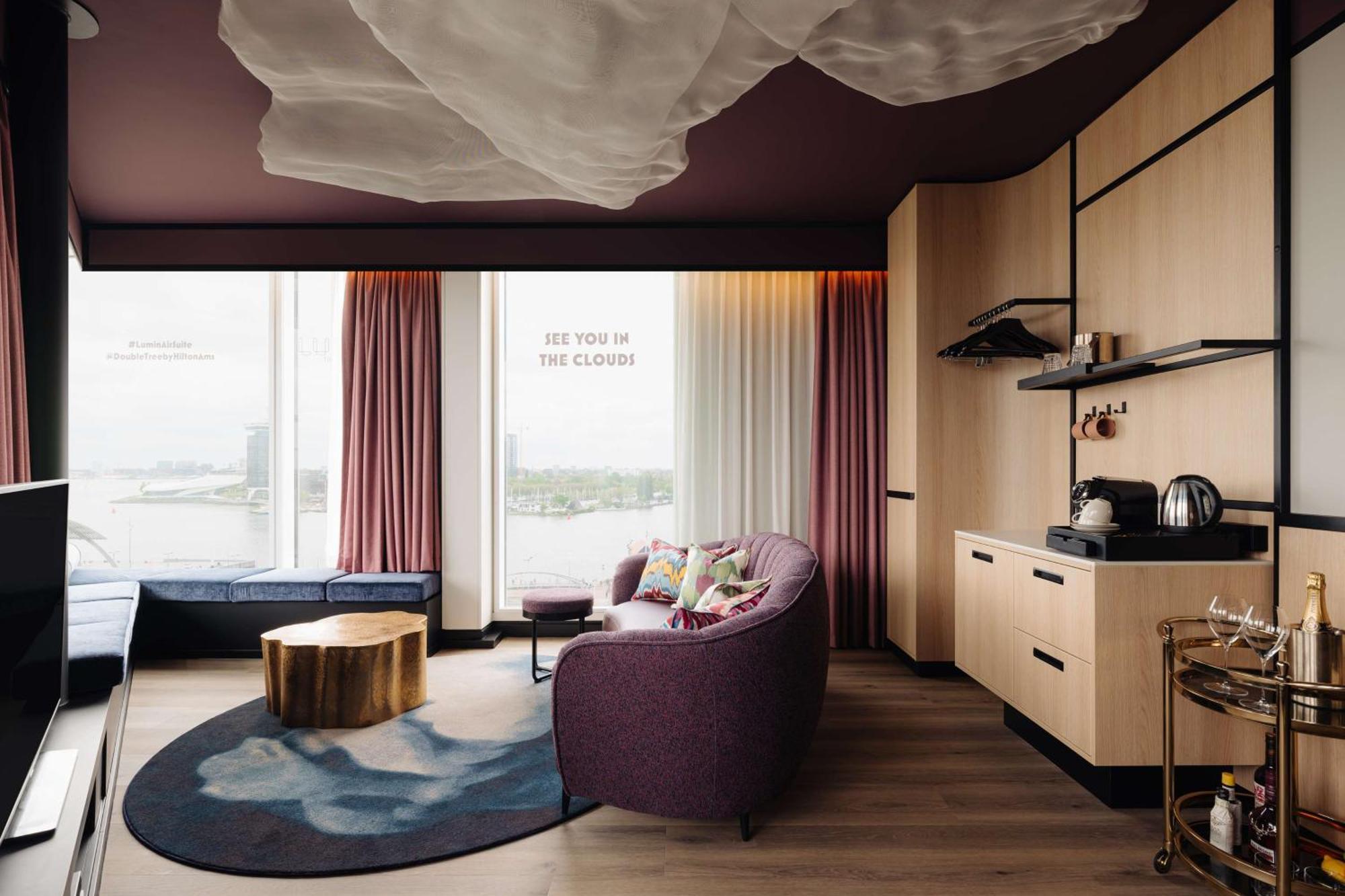 Doubletree By Hilton Station Amsterdam