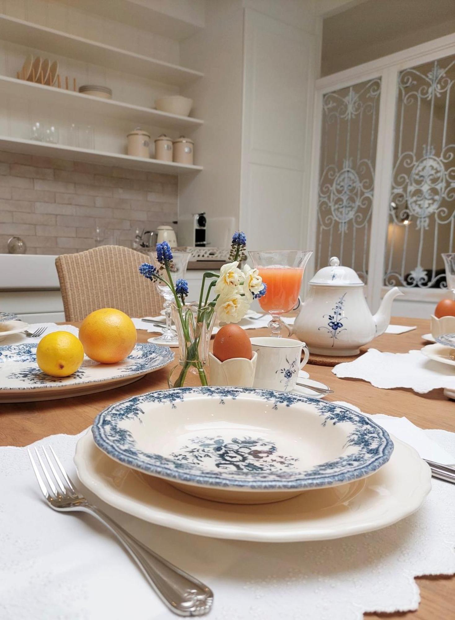 Bed And Breakfast Amsterdam Bed and breakfast