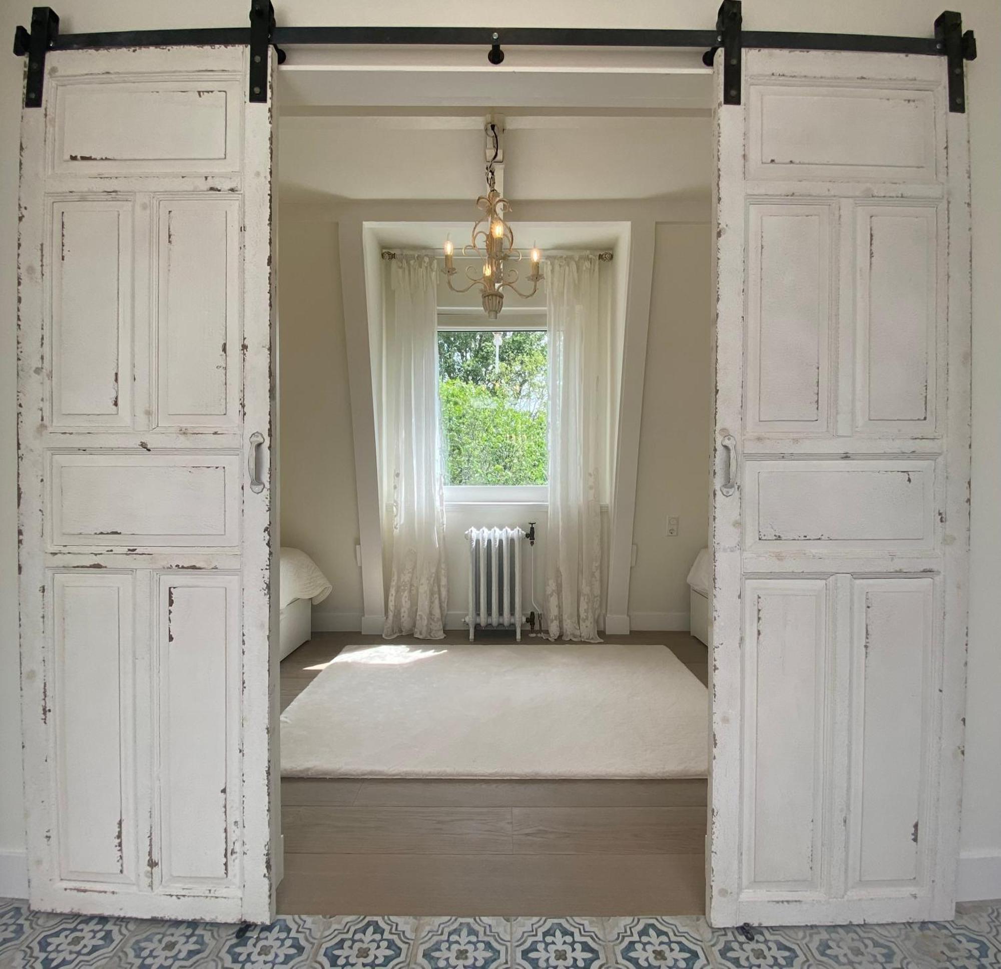 Bed And Breakfast Amsterdam Bed and breakfast *