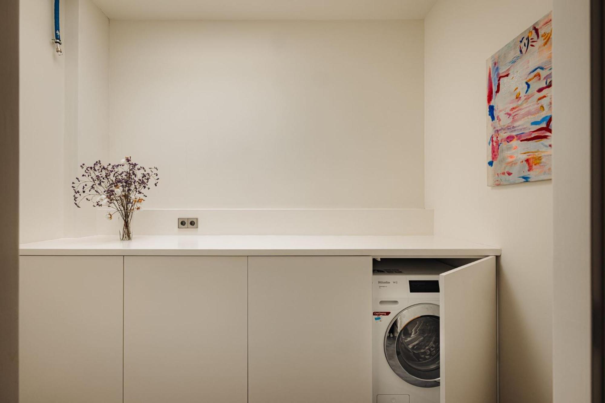 The Mannequin Residence- What'app - #0049-1551-0648-086 For Bookings! * Amsterdam