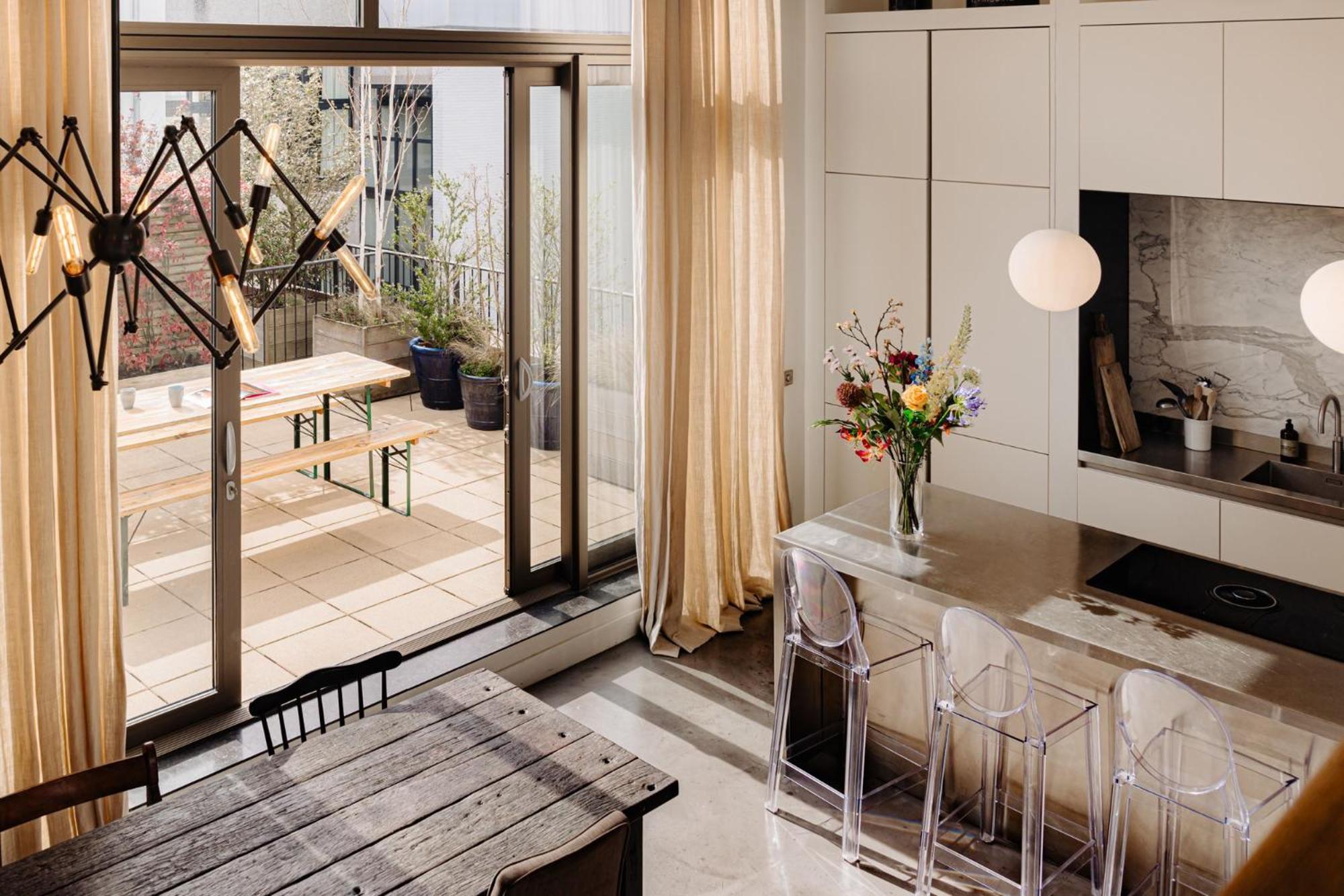 The Mannequin Residence- What'app - #0049-1551-0648-086 For Bookings! *