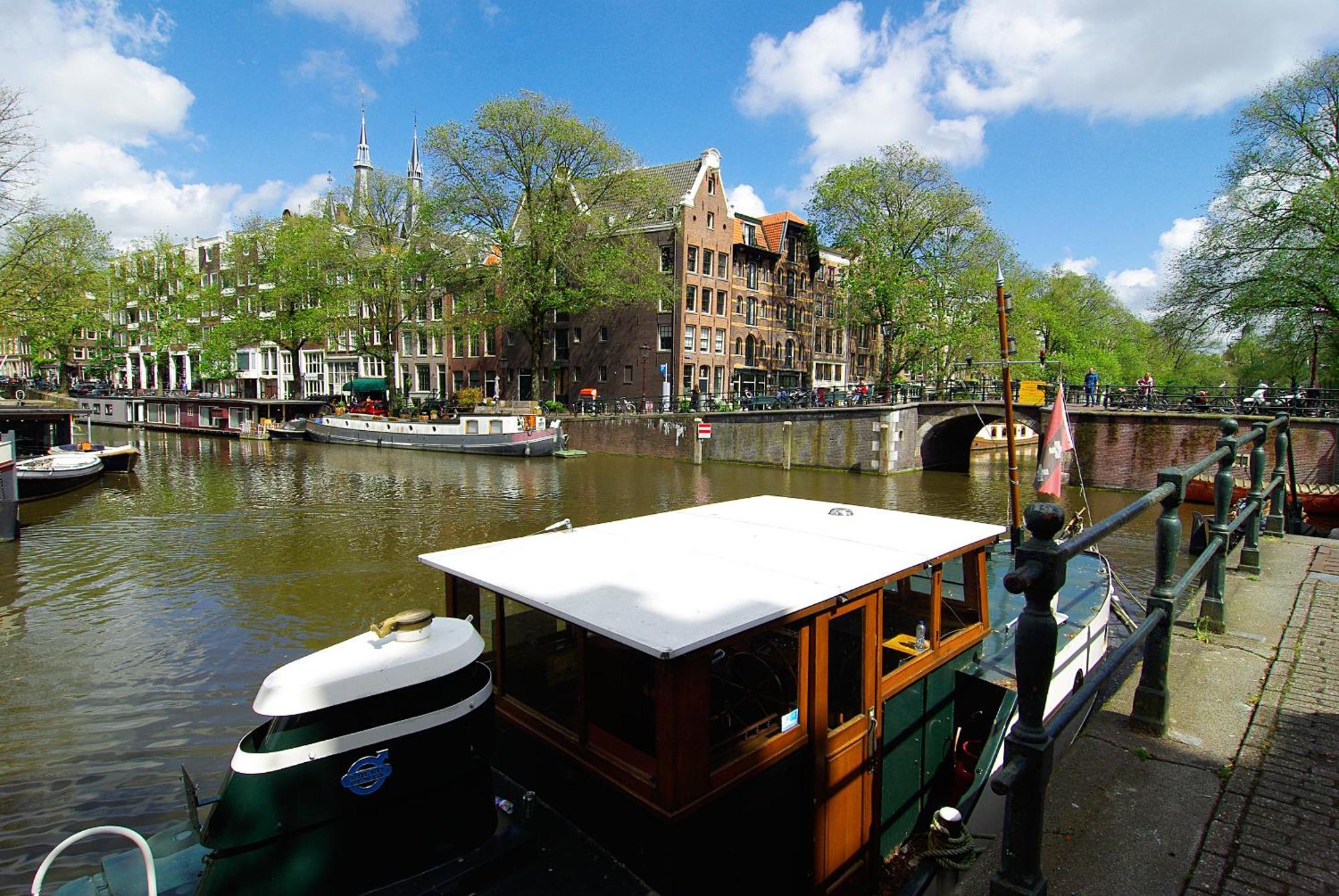 Tranquil Wooden House With Free Parking Privat bolig Amsterdam