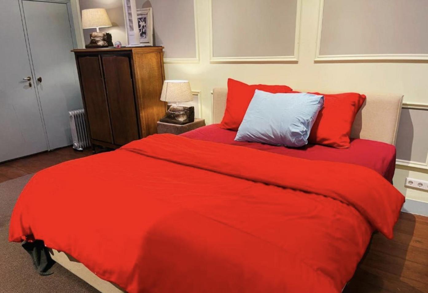 Red Light Chinatown City Centre Bed & Breakfast *